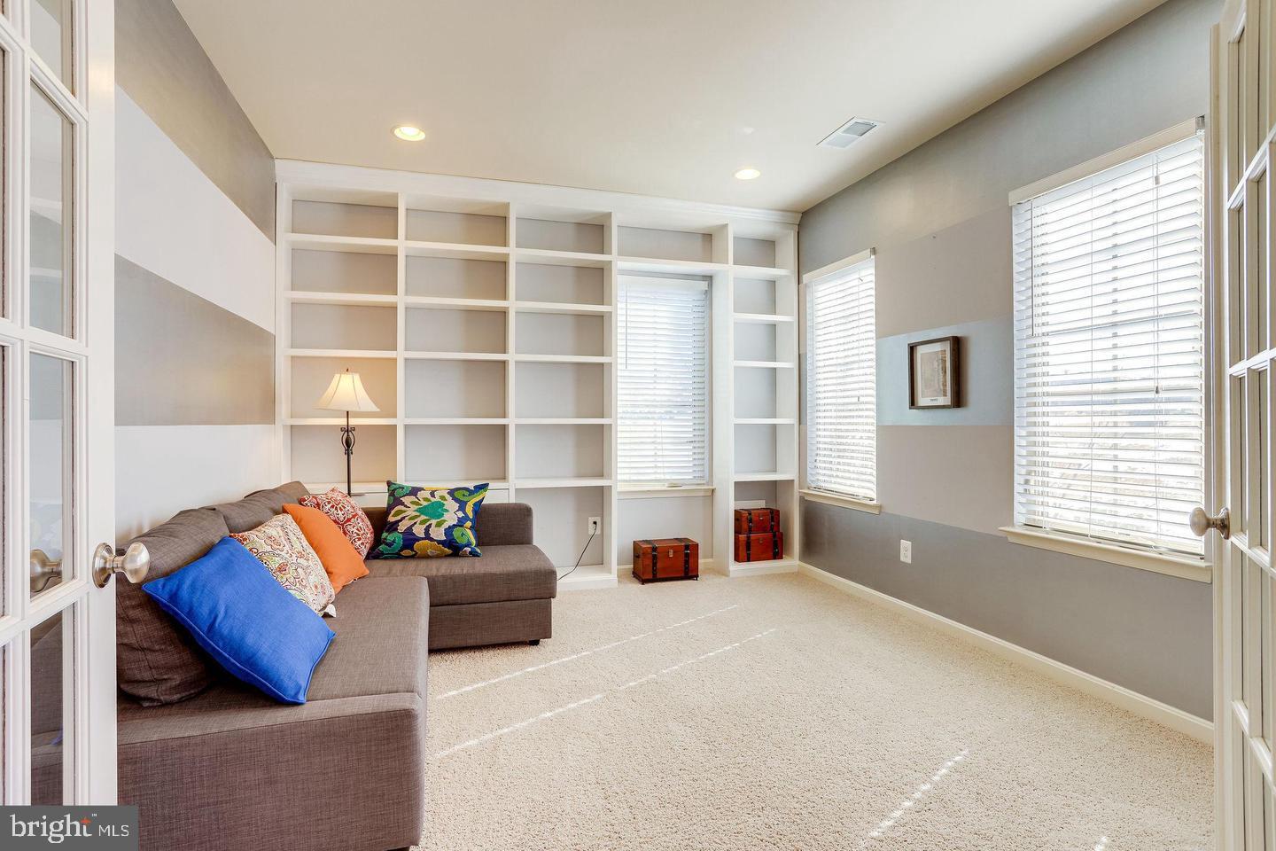 BRAMBLETON TOWN CENTER - Residential