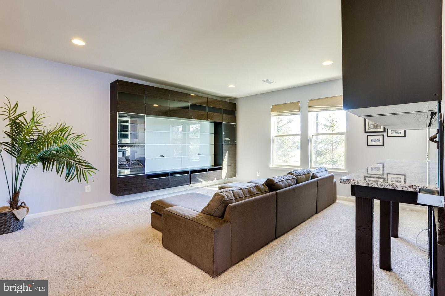 BRAMBLETON TOWN CENTER - Residential