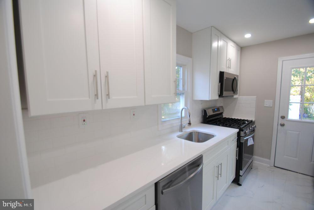 RIVERDALE PARK - Residential