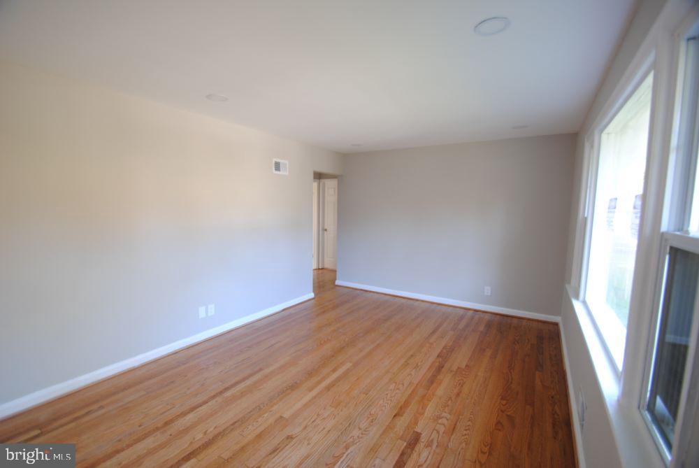 RIVERDALE PARK - Residential