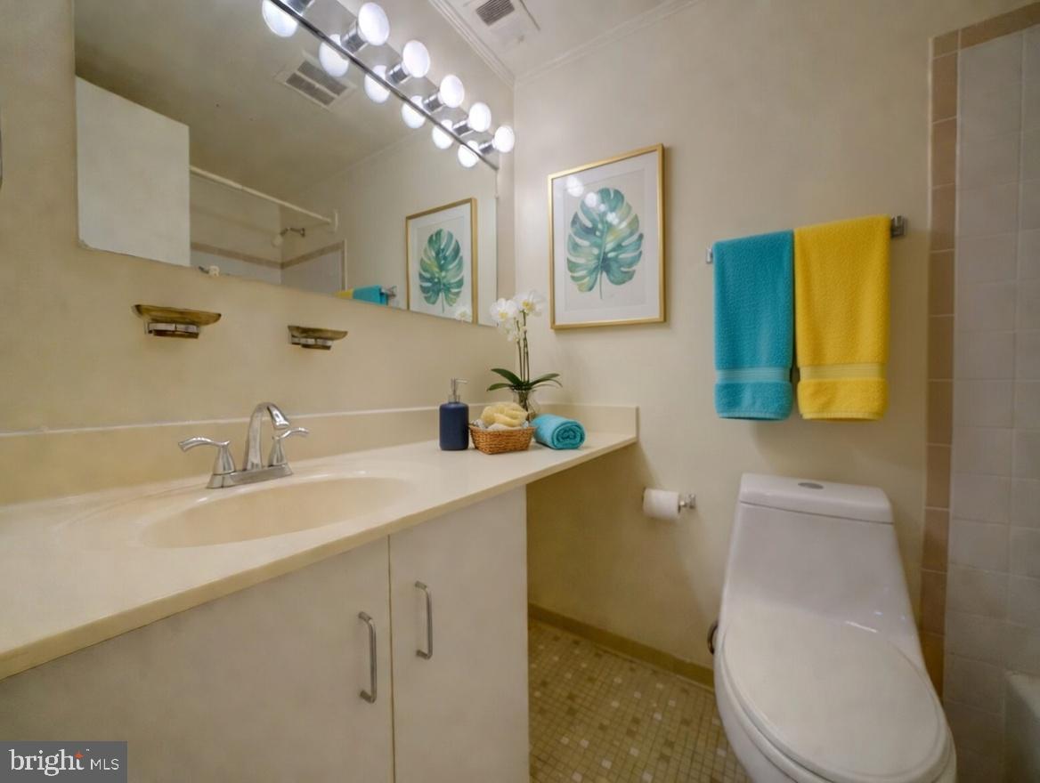 CEDAR VALLEY CONDOMINIUM - Residential