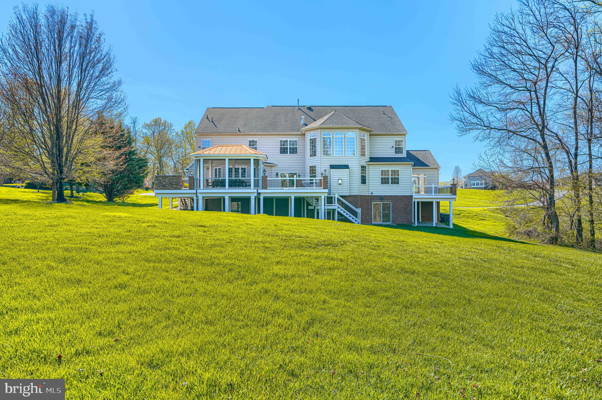 MARTIN MEADOWS - Residential