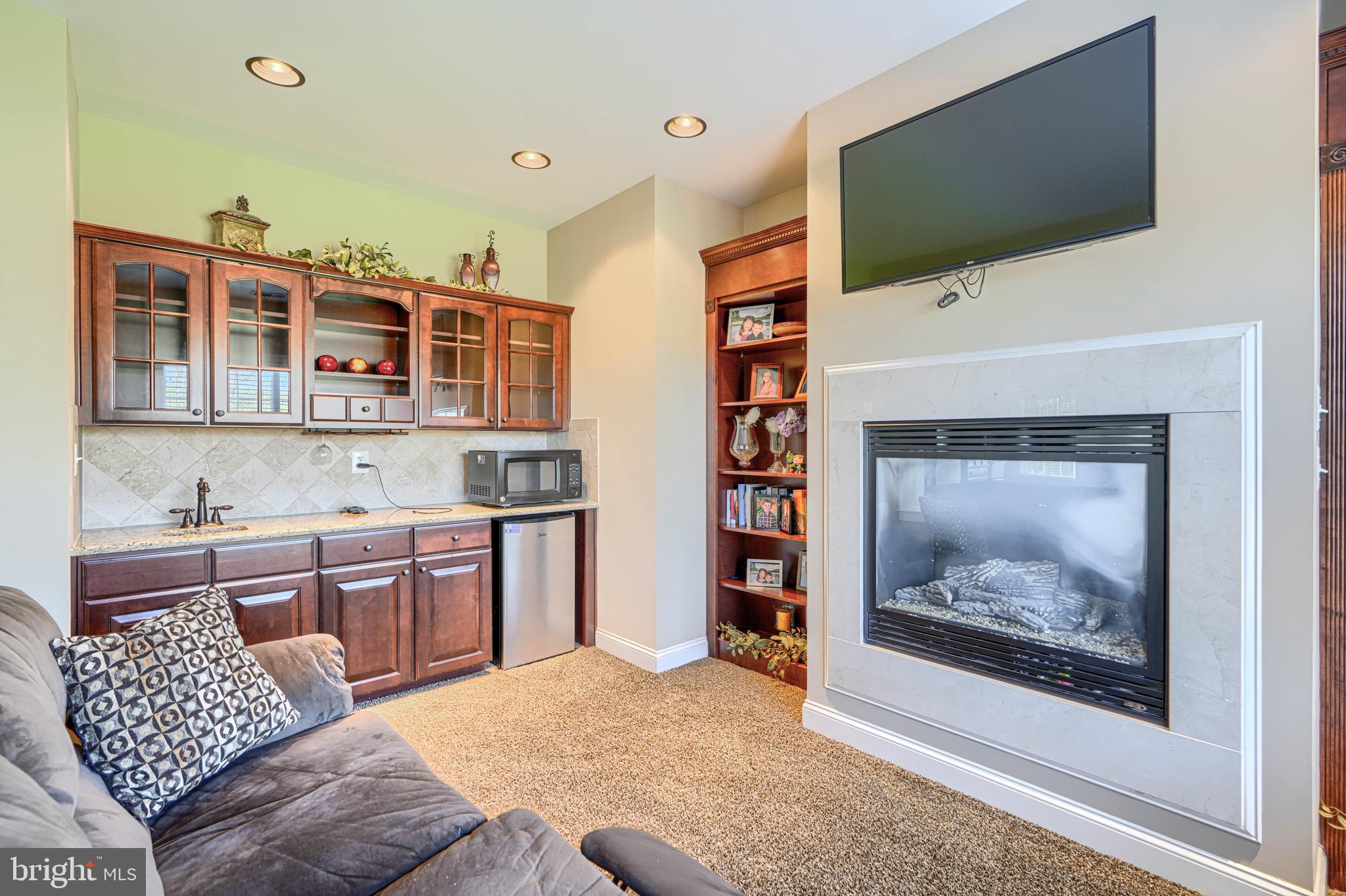 MARTIN MEADOWS - Residential