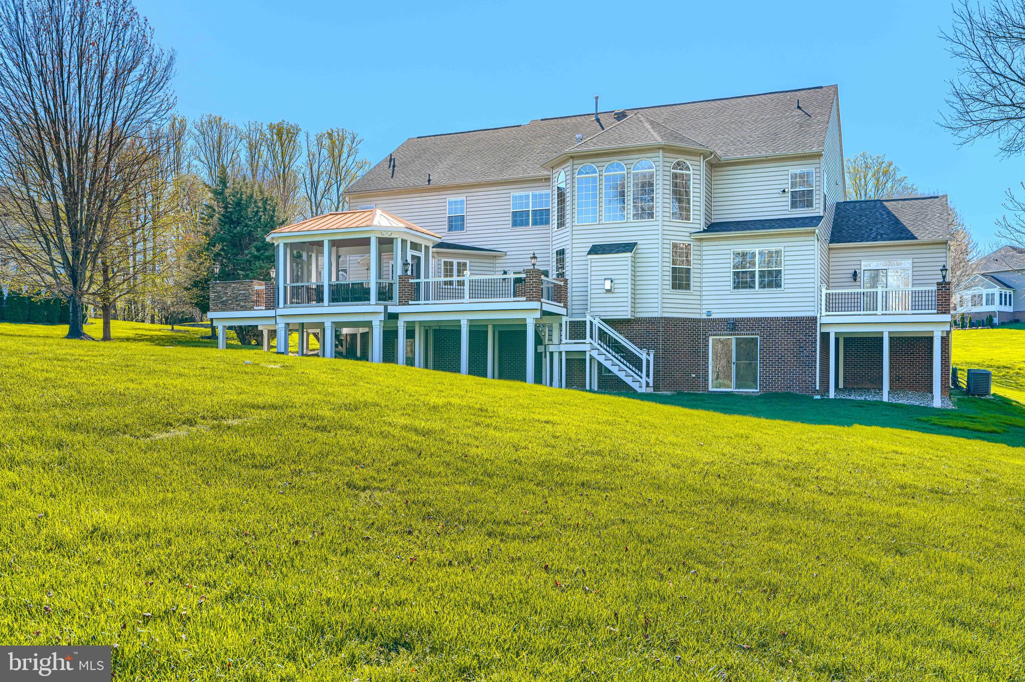 MARTIN MEADOWS - Residential