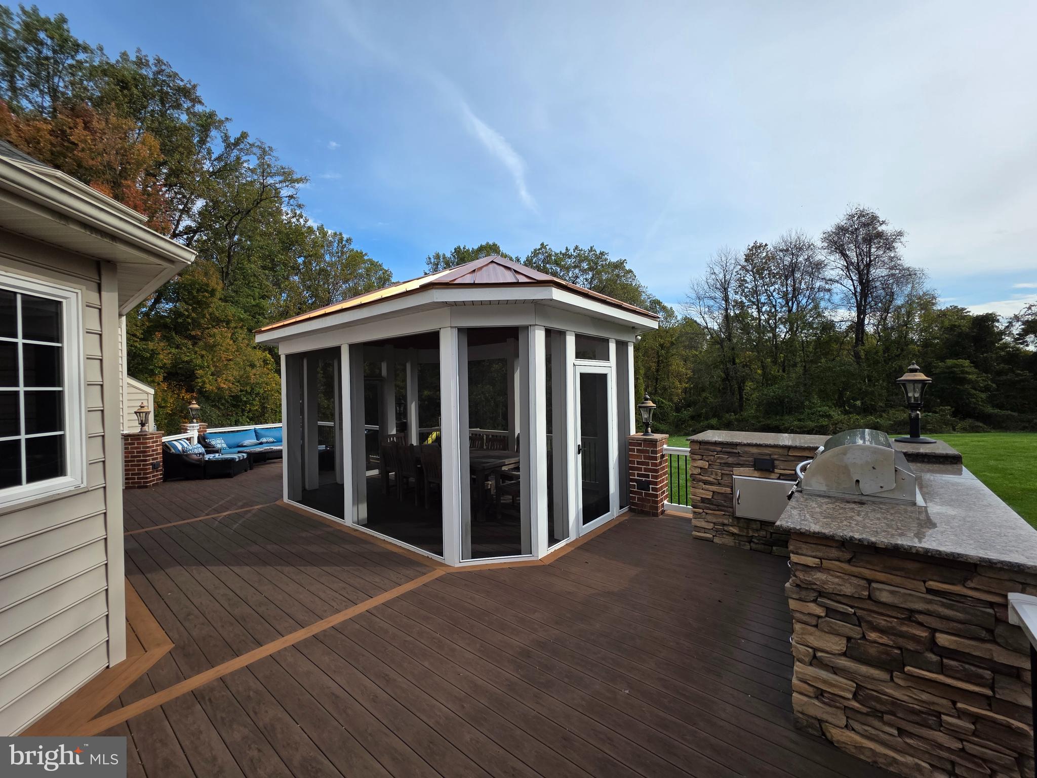 MARTIN MEADOWS - Residential