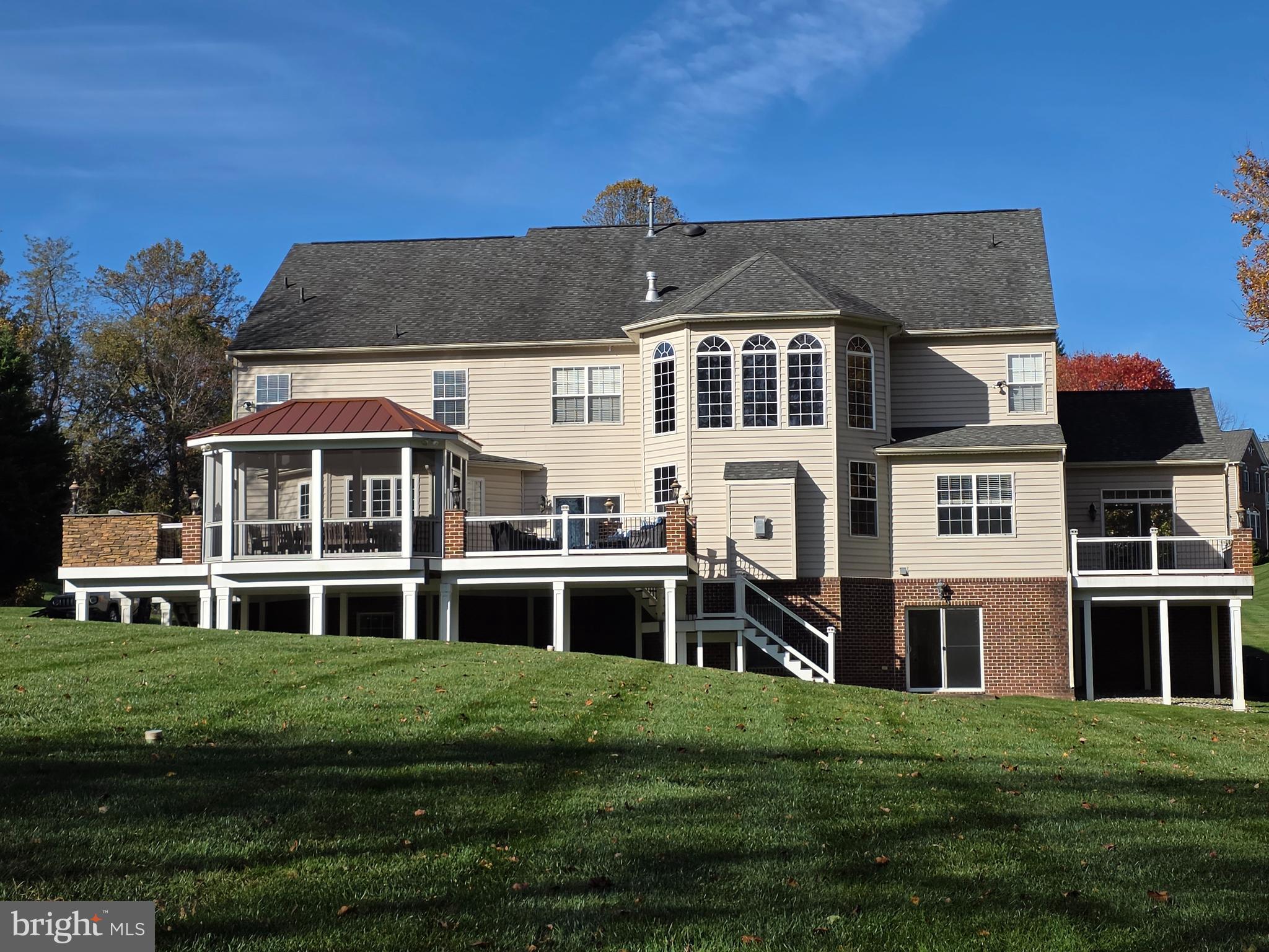 MARTIN MEADOWS - Residential