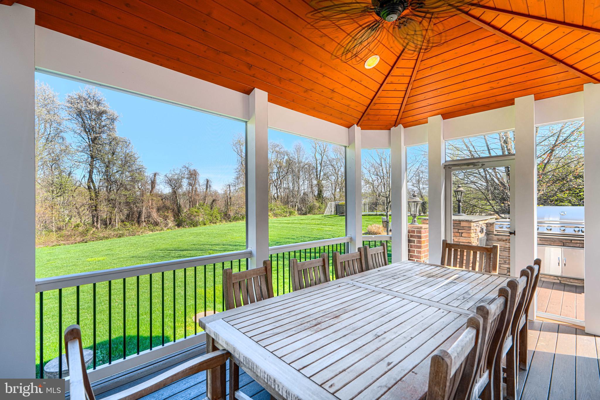 MARTIN MEADOWS - Residential