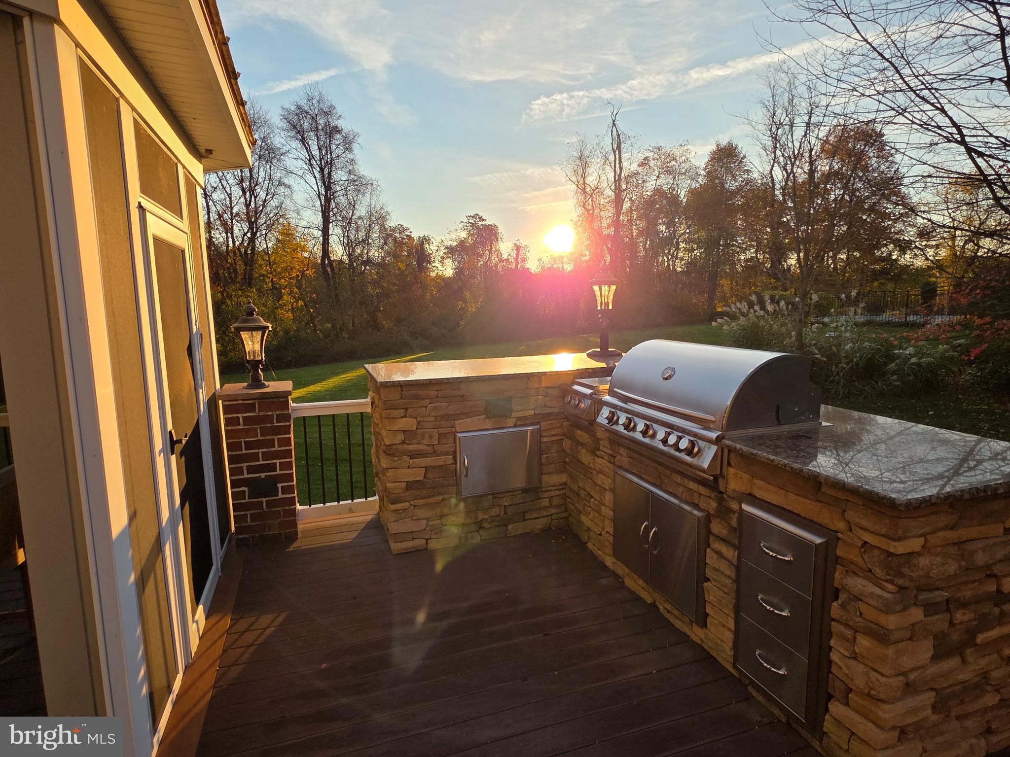 MARTIN MEADOWS - Residential