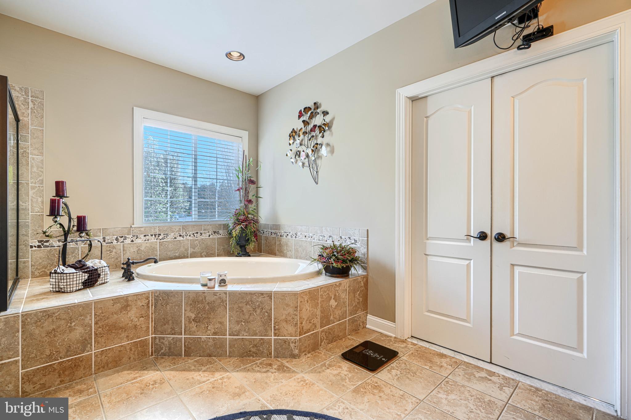 MARTIN MEADOWS - Residential