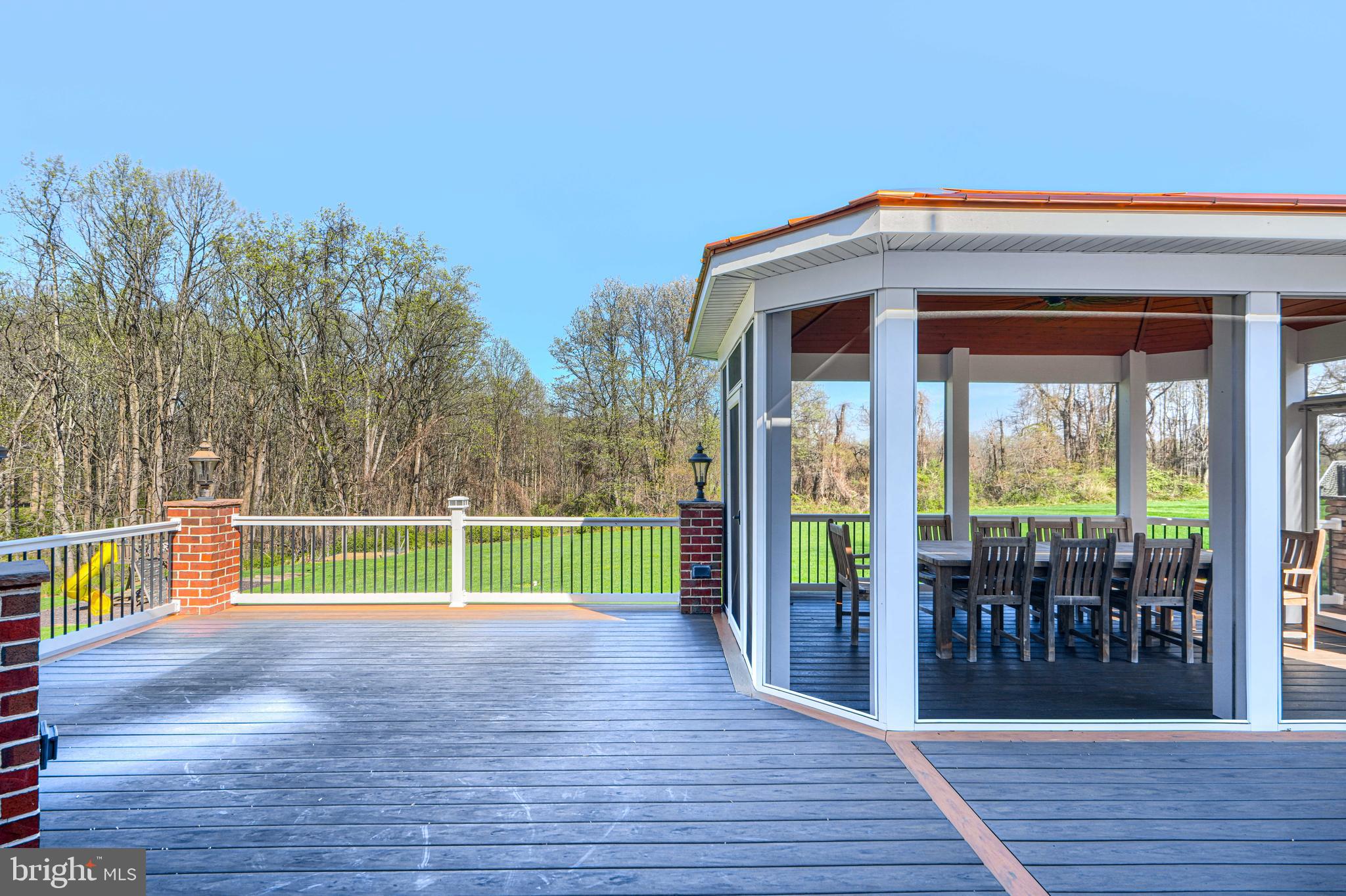 MARTIN MEADOWS - Residential