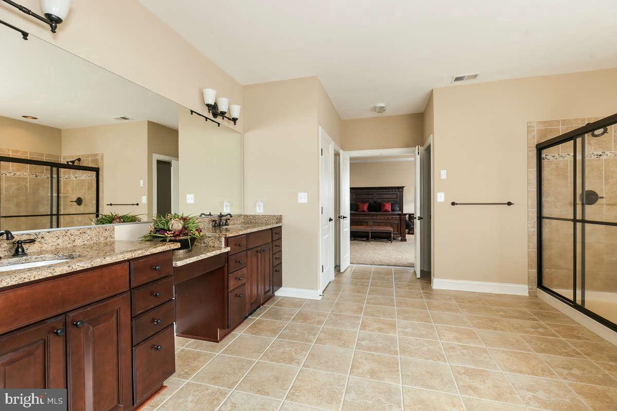 MARTIN MEADOWS - Residential