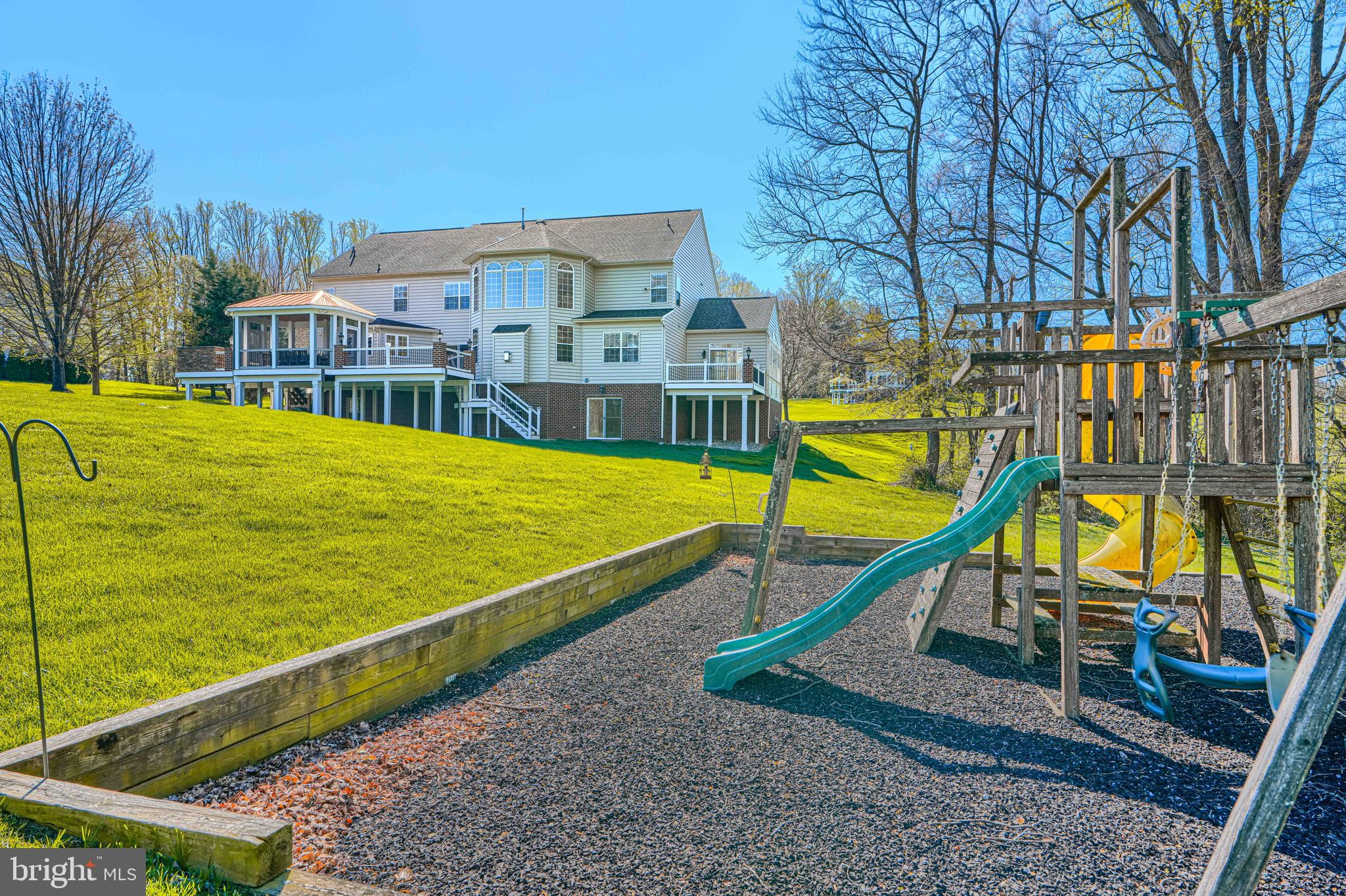 MARTIN MEADOWS - Residential