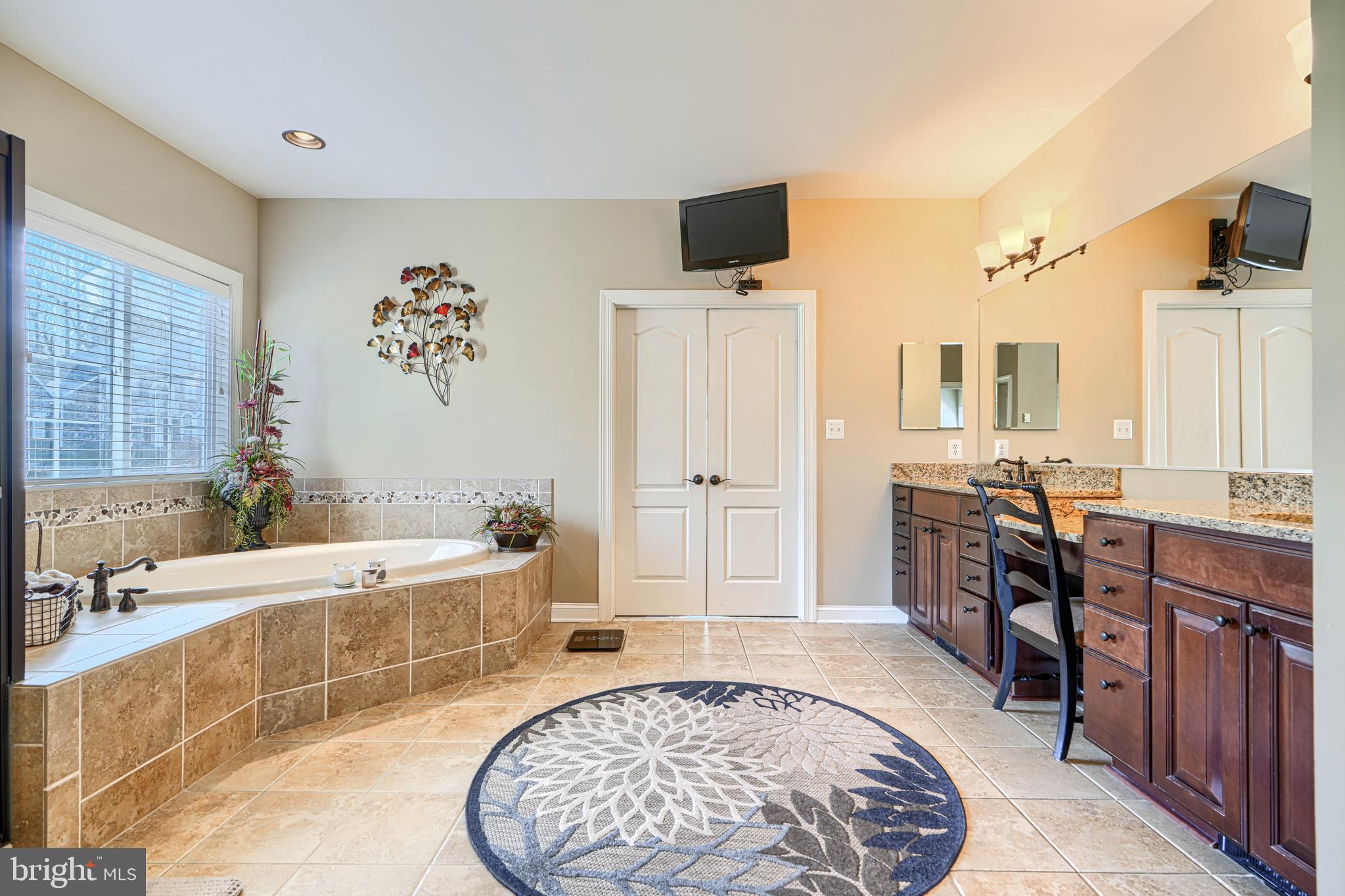 MARTIN MEADOWS - Residential