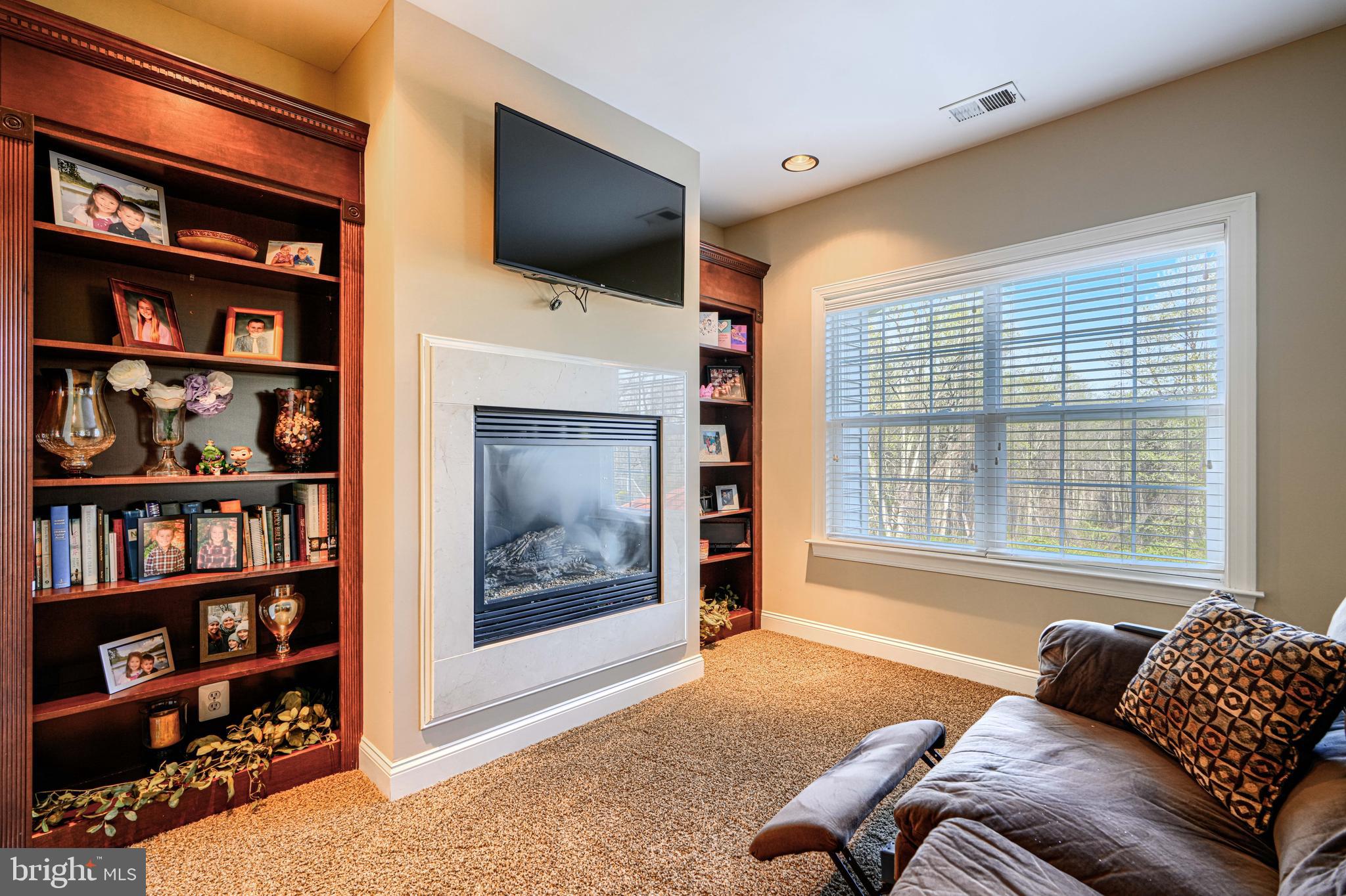 MARTIN MEADOWS - Residential