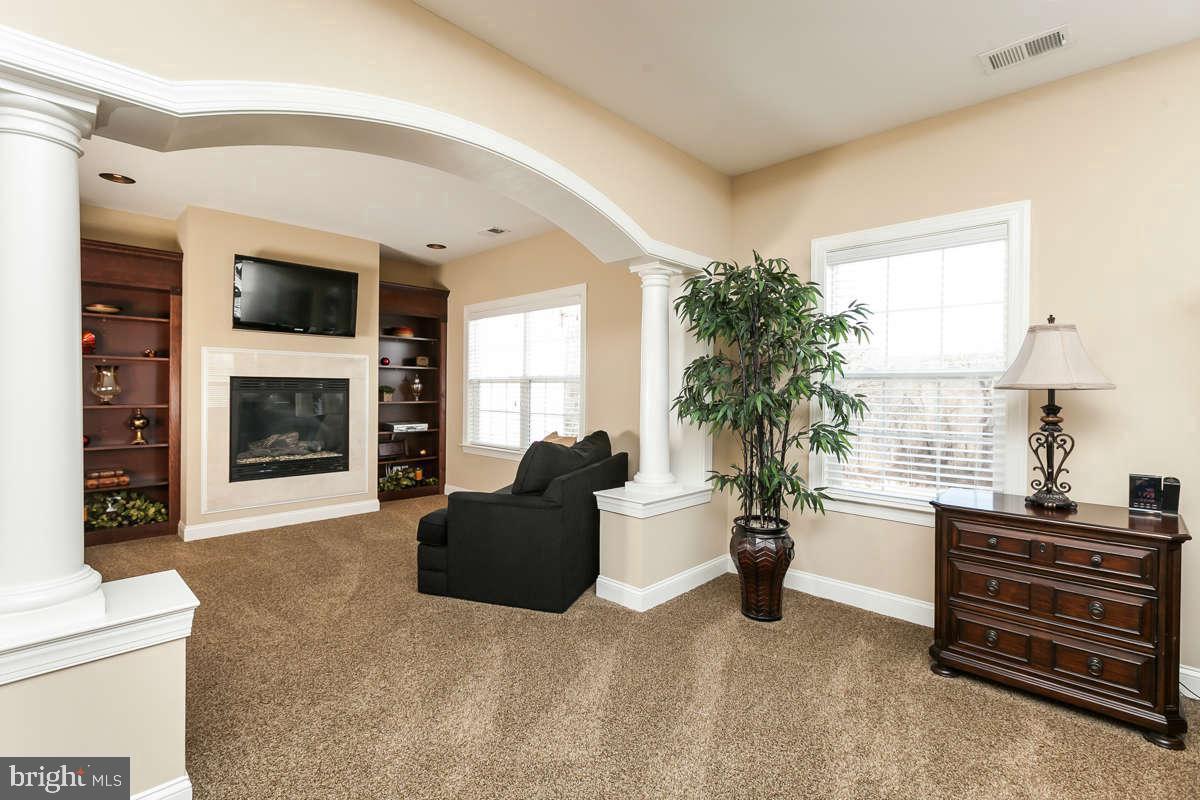 MARTIN MEADOWS - Residential