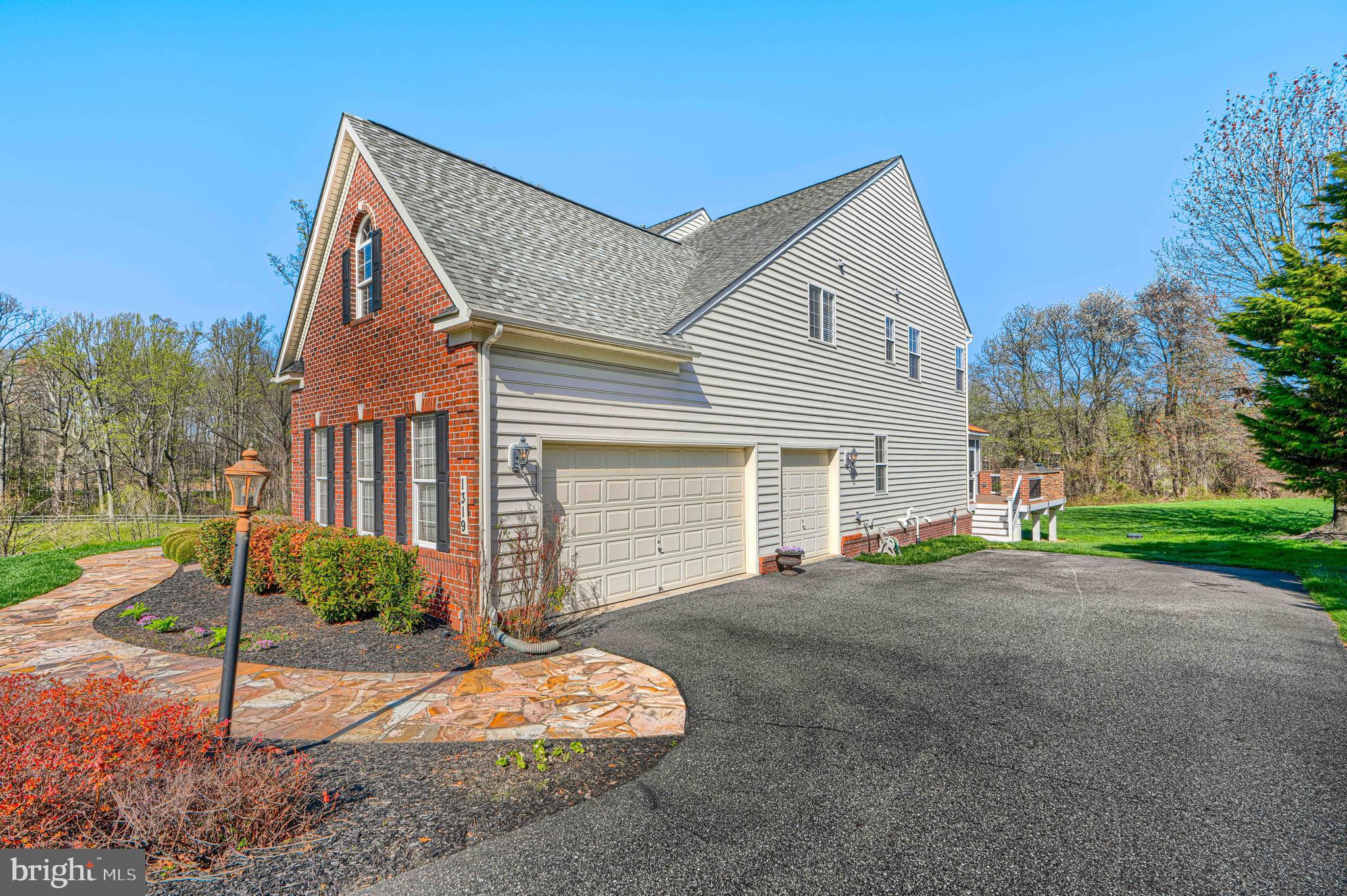 MARTIN MEADOWS - Residential