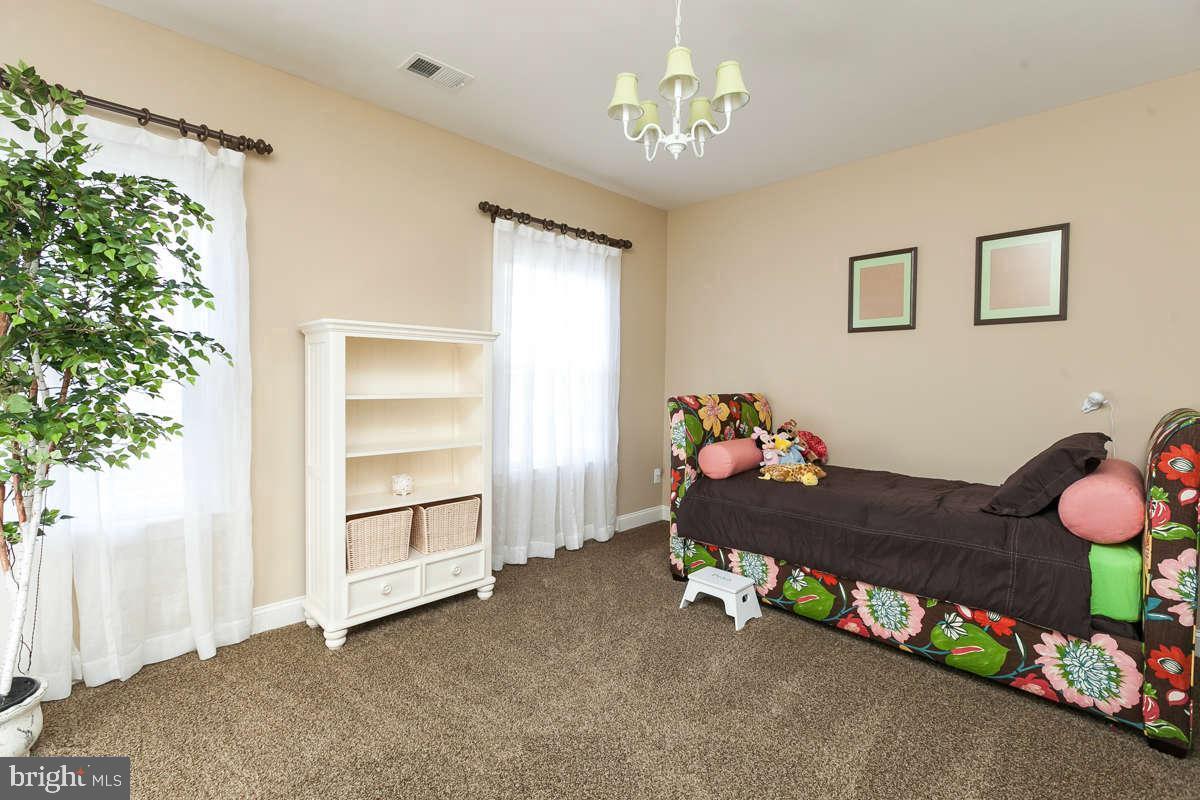 MARTIN MEADOWS - Residential