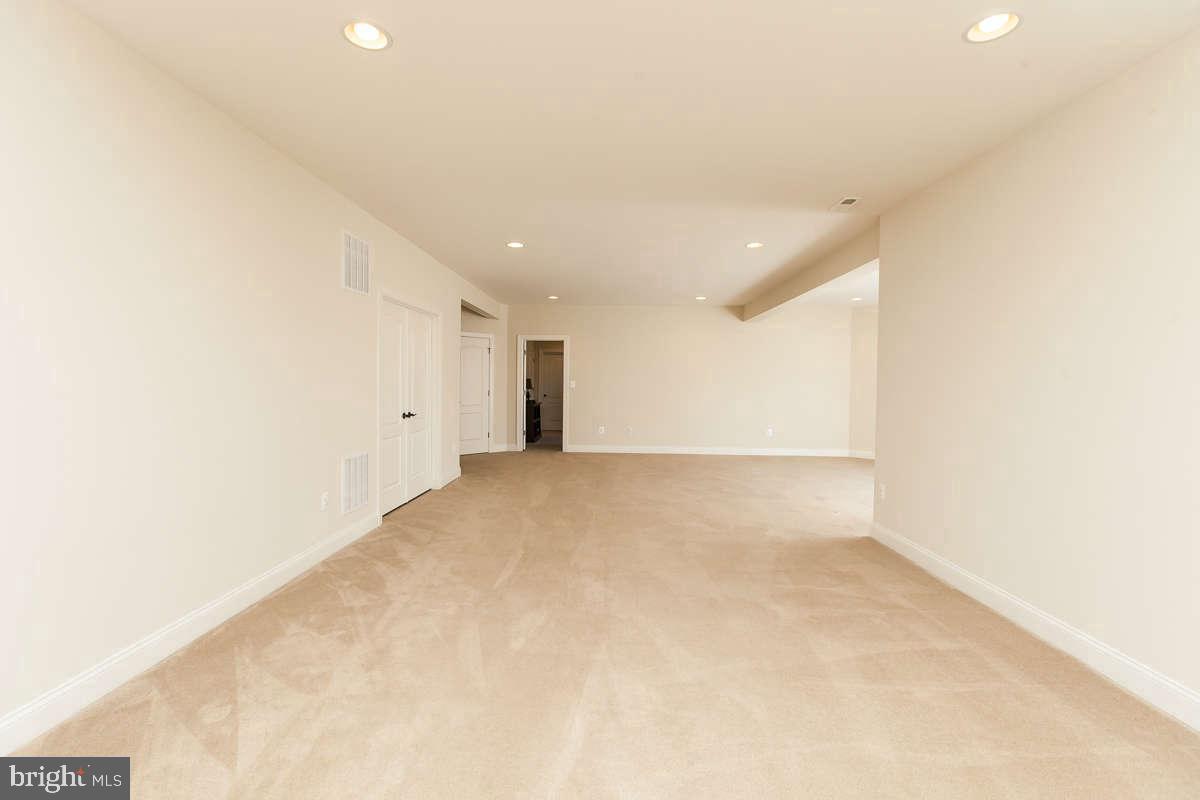 MARTIN MEADOWS - Residential