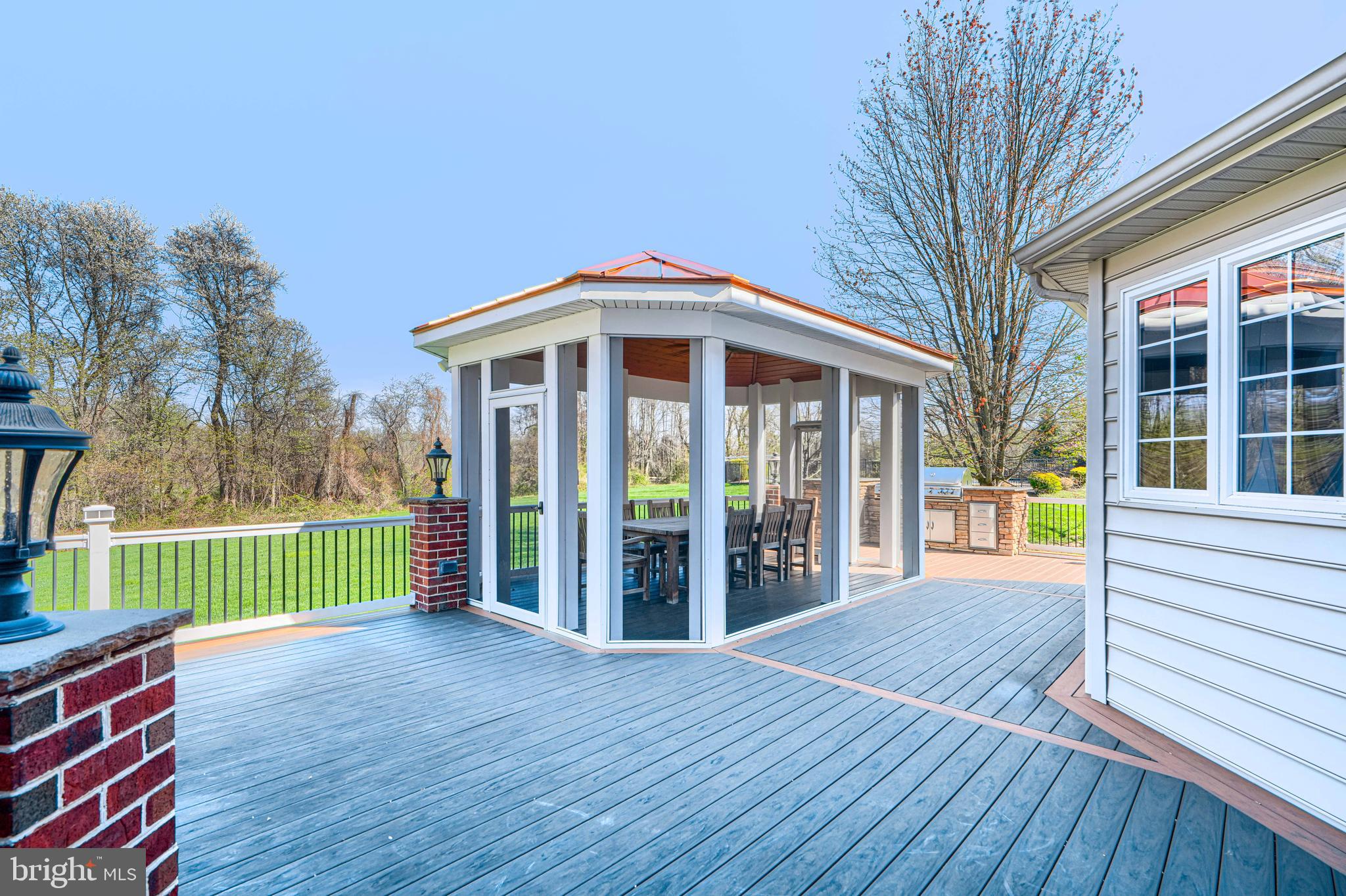 MARTIN MEADOWS - Residential