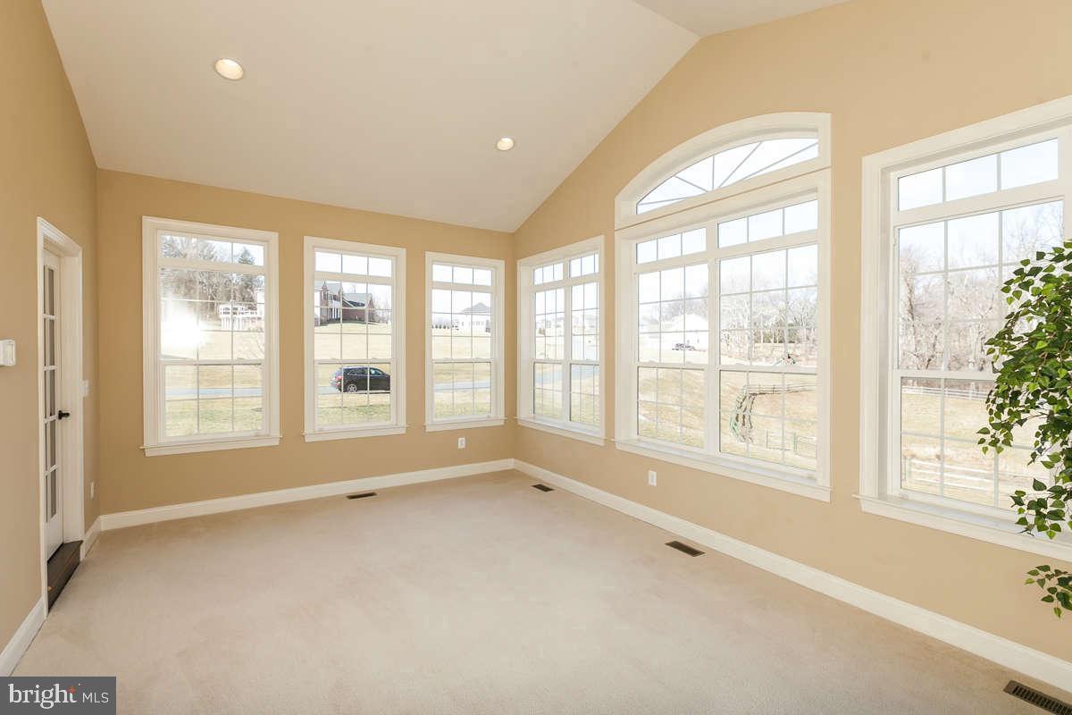 MARTIN MEADOWS - Residential