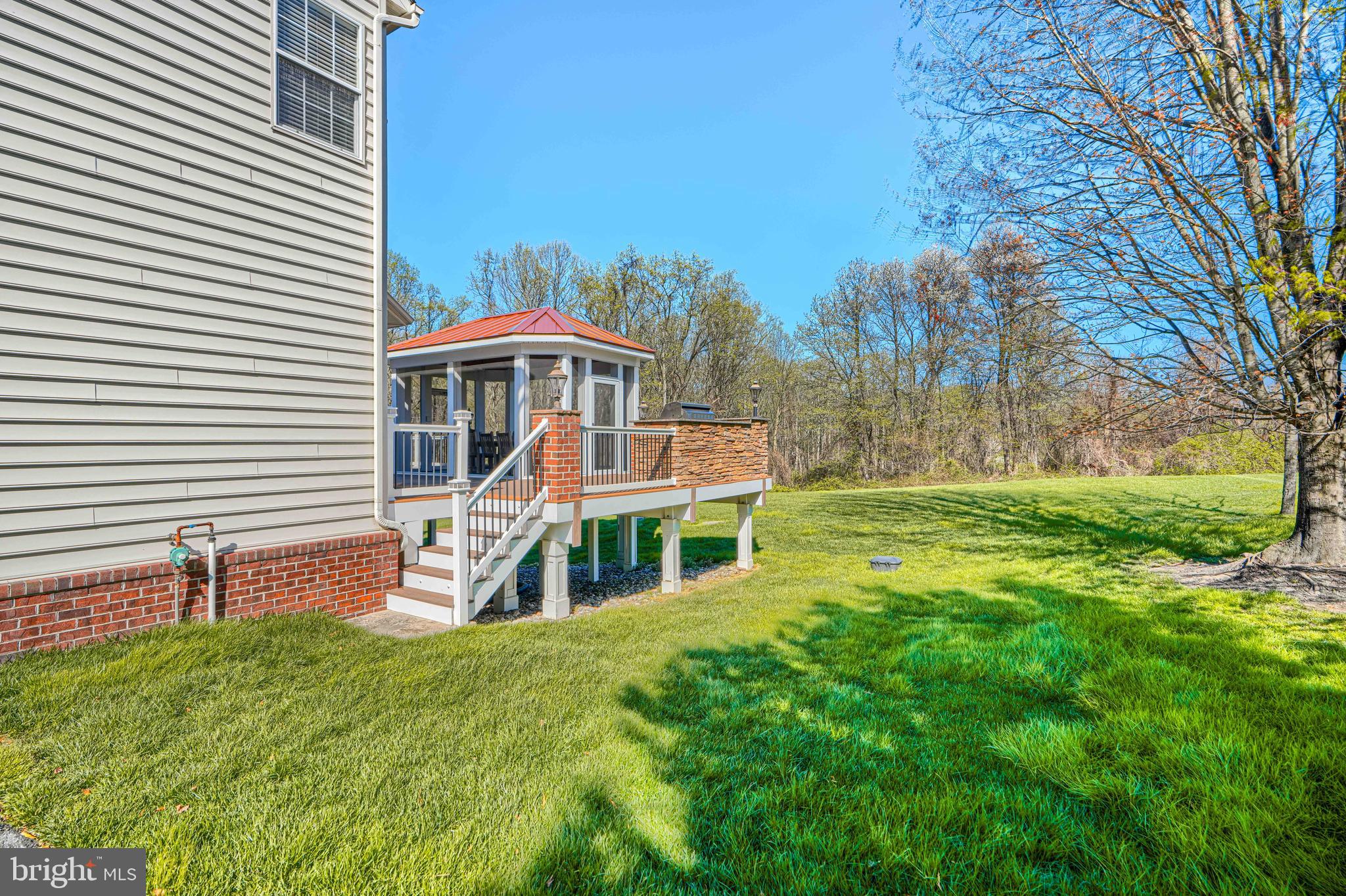 MARTIN MEADOWS - Residential