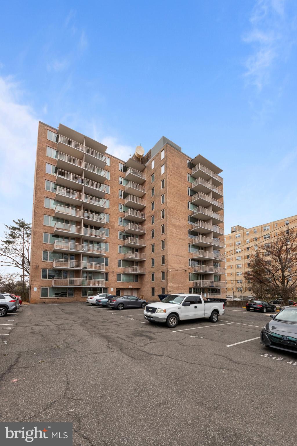 OBSERVATORY CIRCLE - Residential