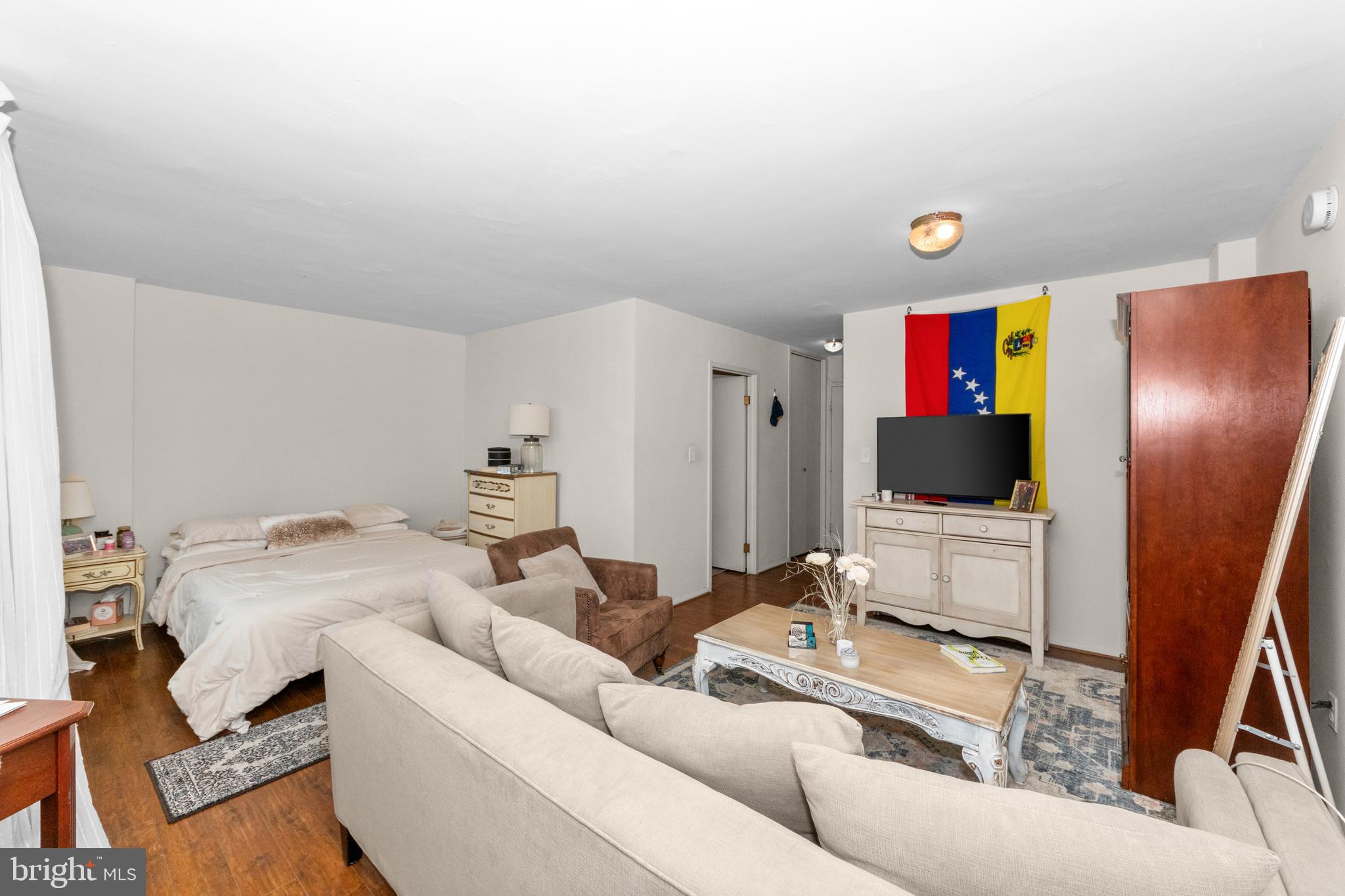 OBSERVATORY CIRCLE - Residential