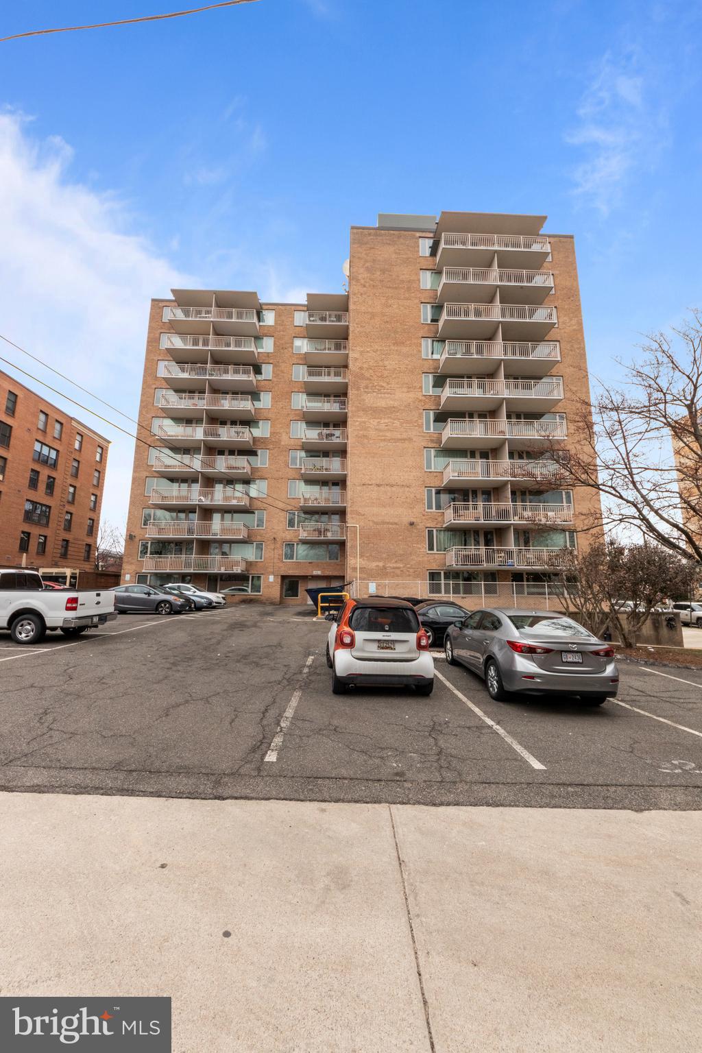 OBSERVATORY CIRCLE - Residential