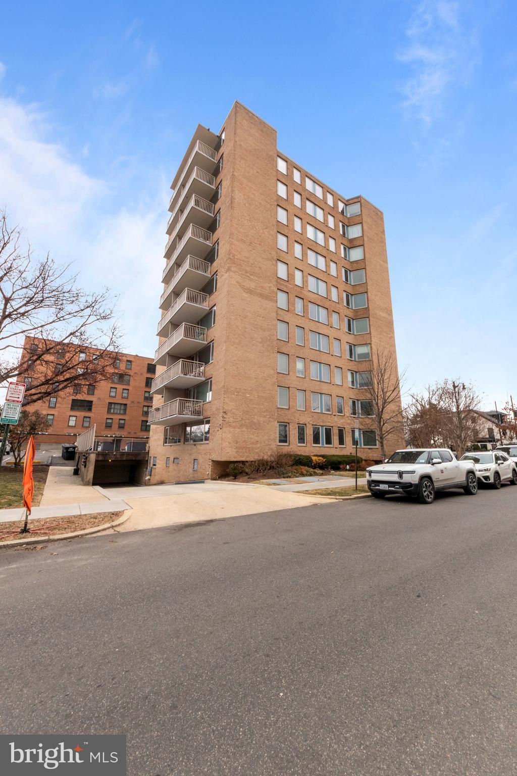 OBSERVATORY CIRCLE - Residential