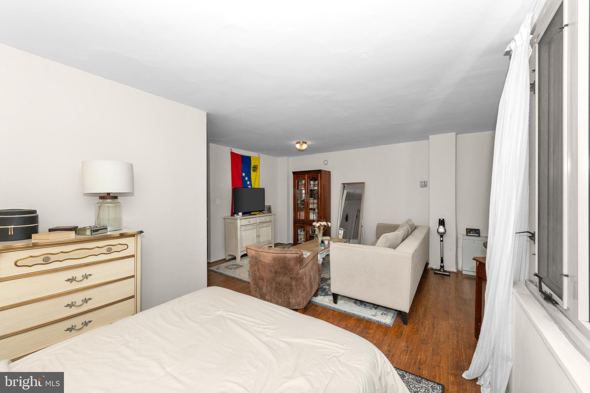 OBSERVATORY CIRCLE - Residential