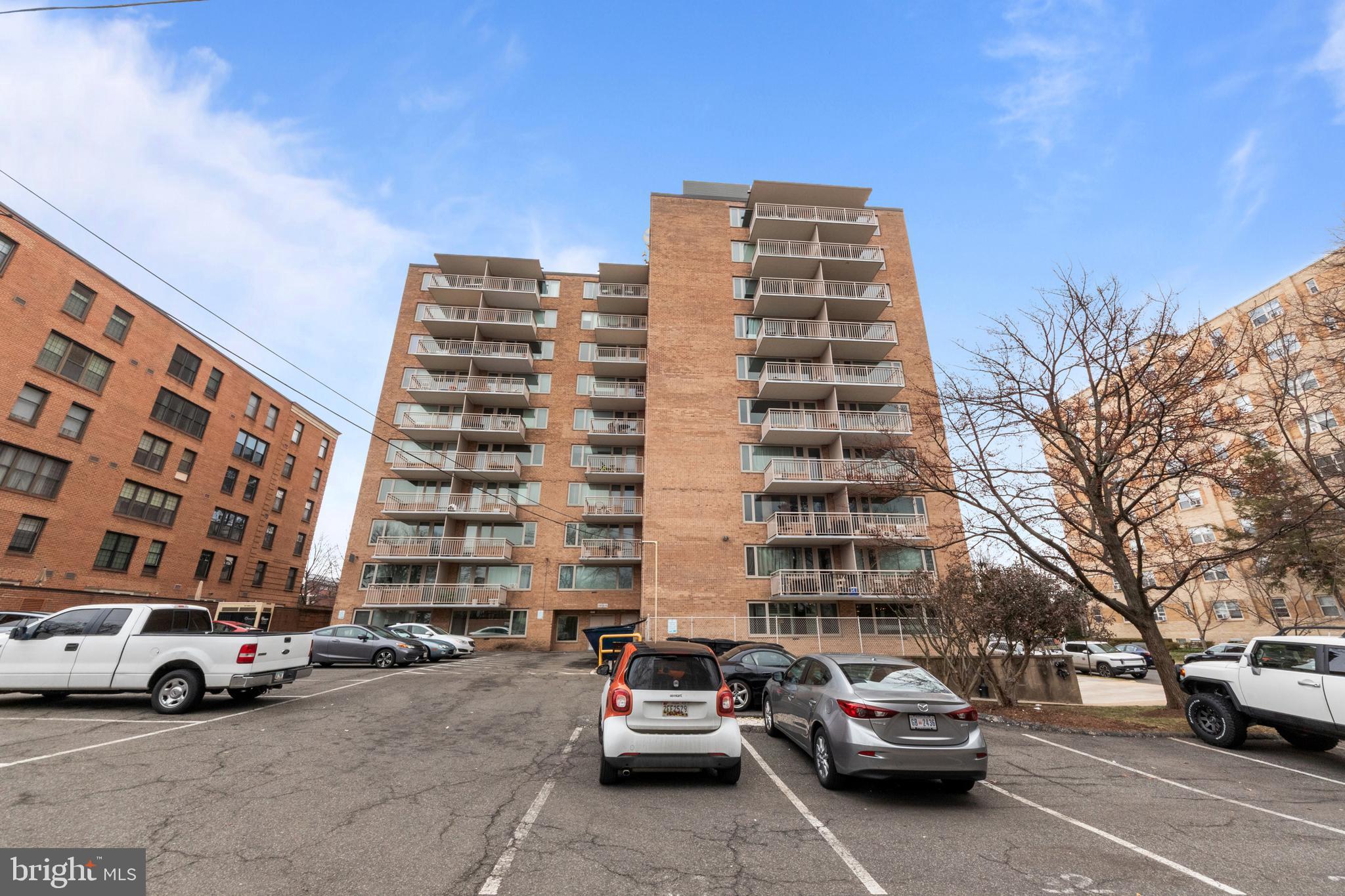 OBSERVATORY CIRCLE - Residential