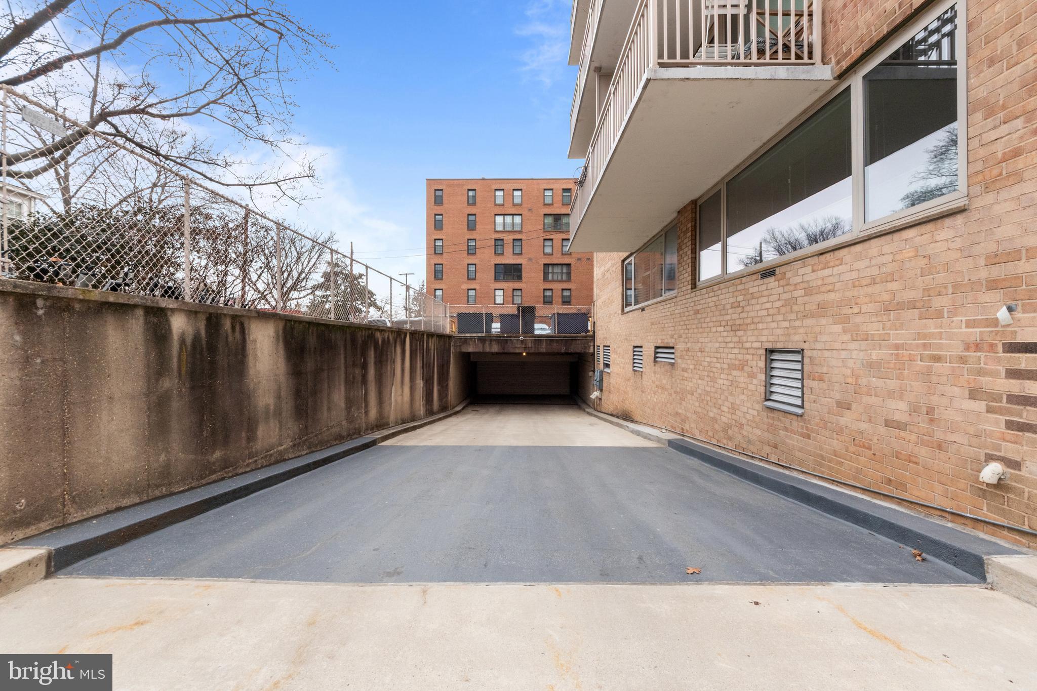 OBSERVATORY CIRCLE - Residential