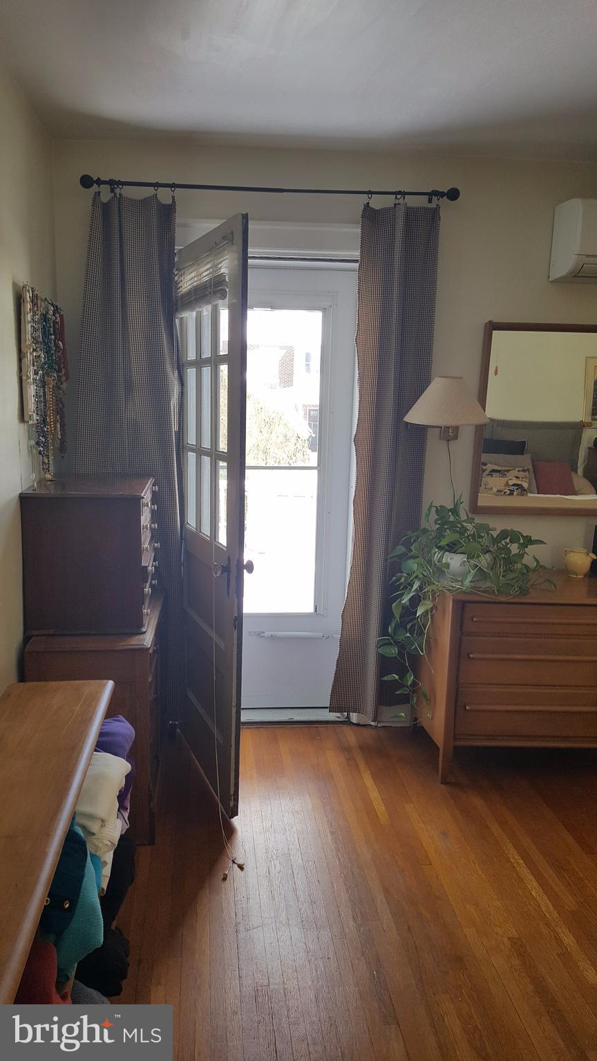 OLDE EAST YORK - Residential