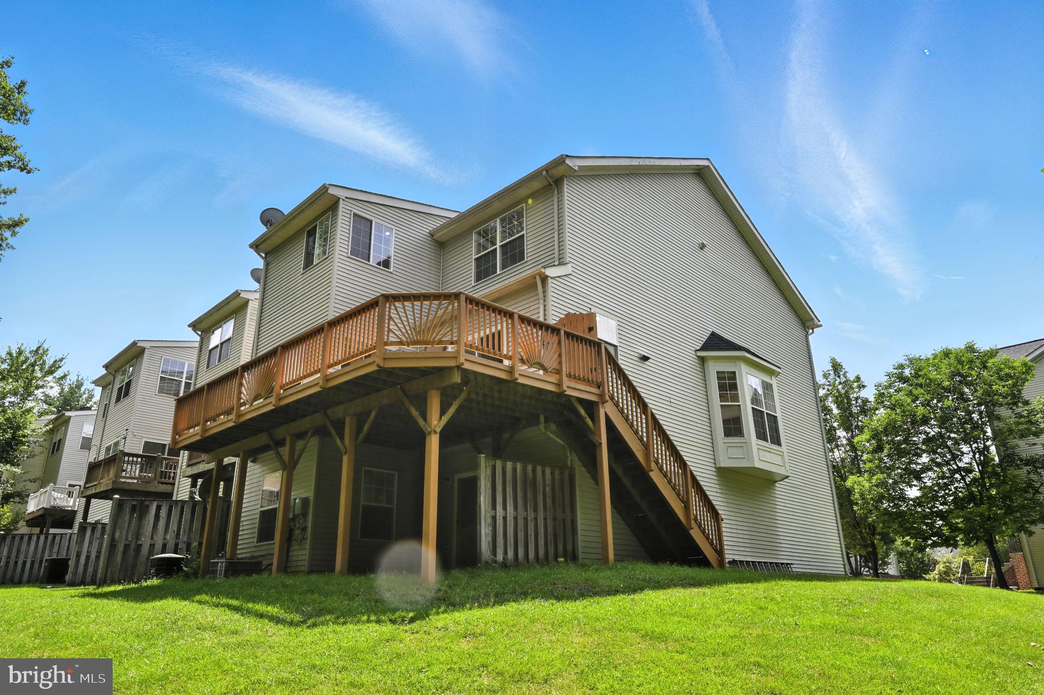 TOWNES AT FAIR LAKES GLEN - Residential