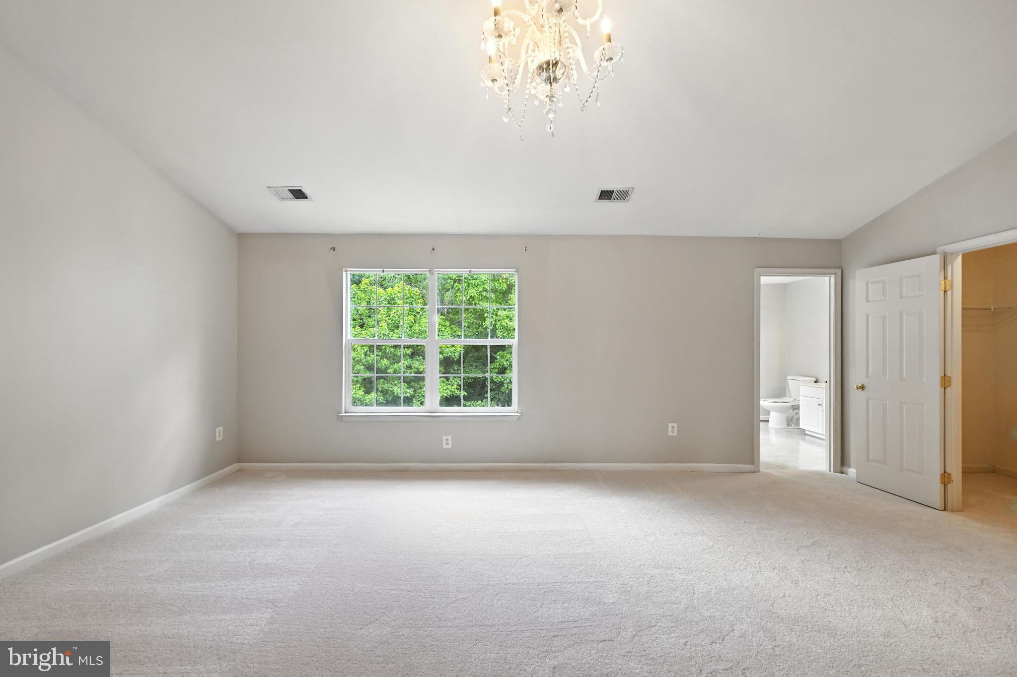 TOWNES AT FAIR LAKES GLEN - Residential