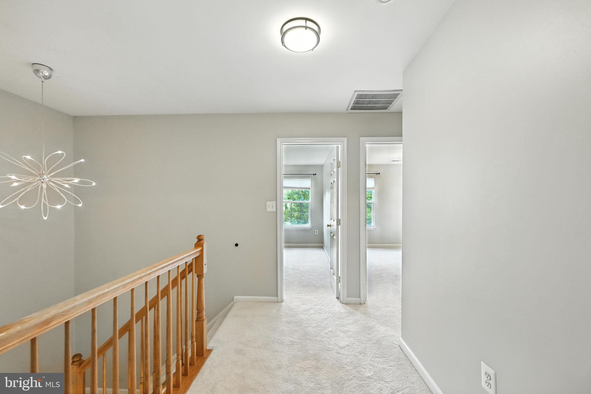 TOWNES AT FAIR LAKES GLEN - Residential