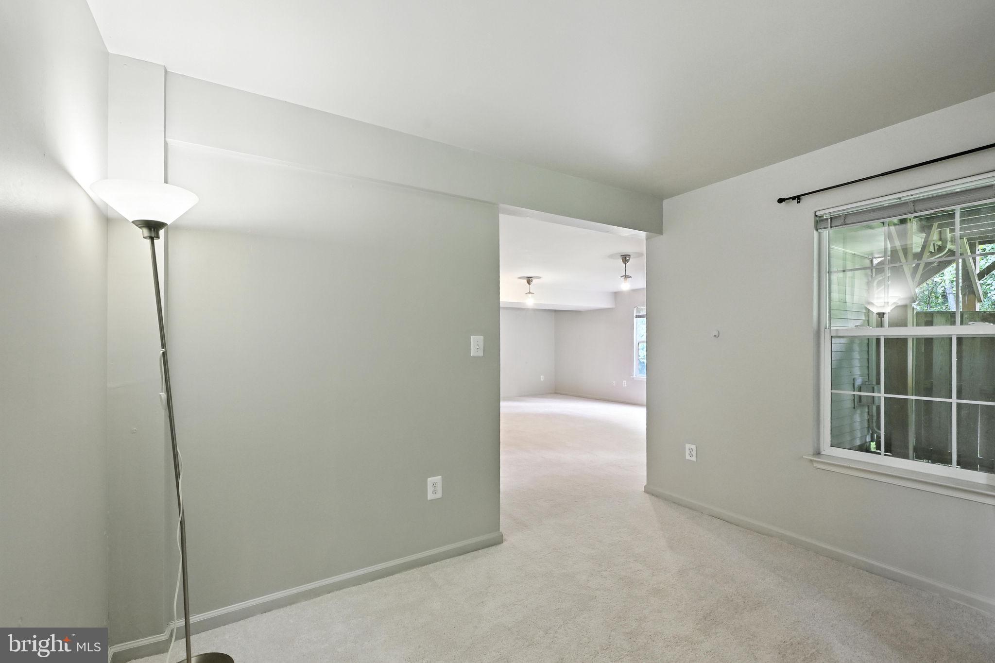 TOWNES AT FAIR LAKES GLEN - Residential