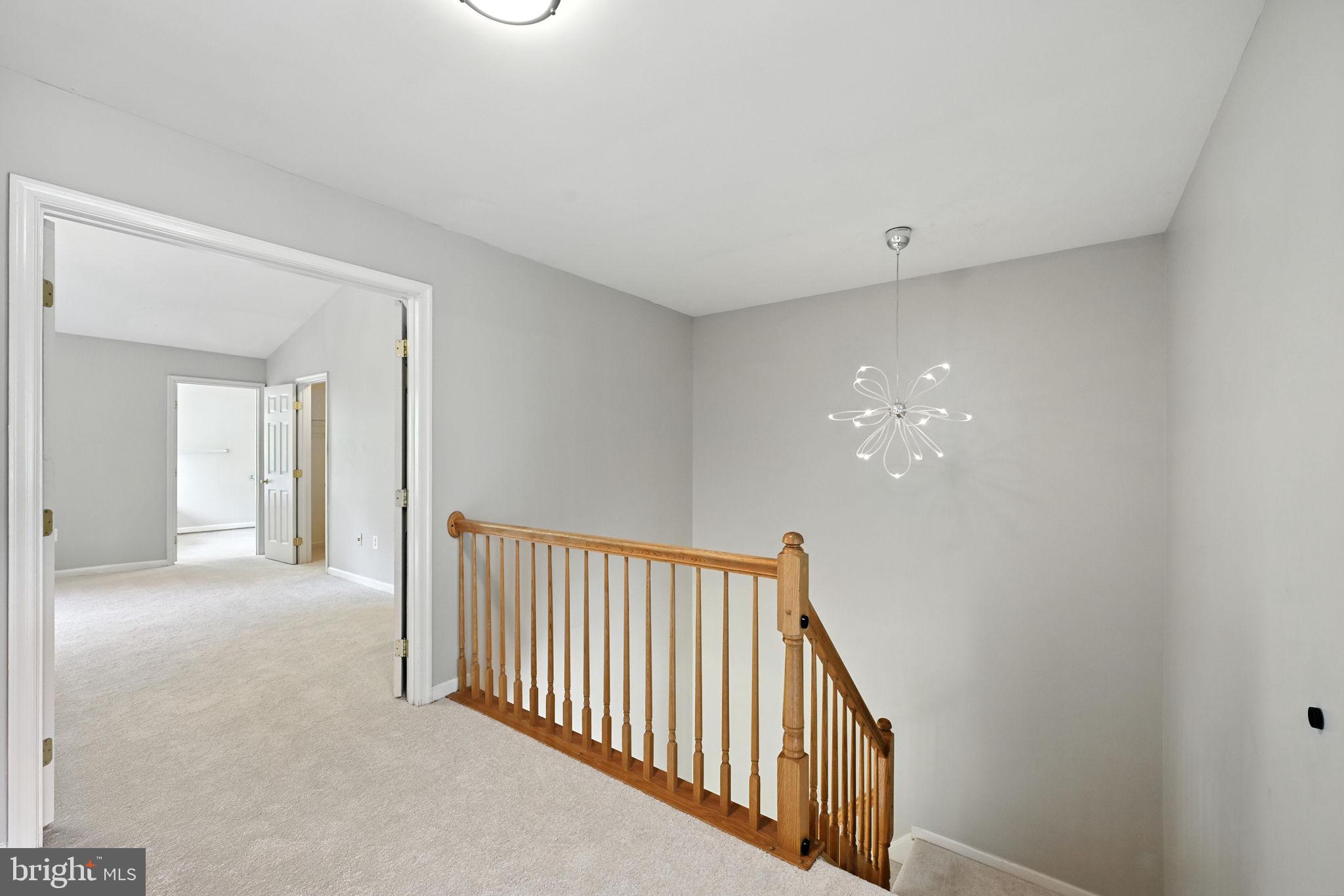 TOWNES AT FAIR LAKES GLEN - Residential