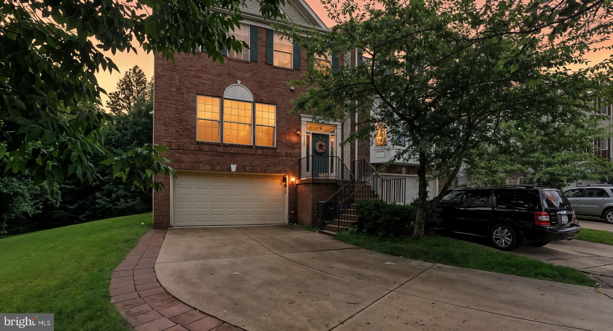 13238 MAPLE CREEK LANE