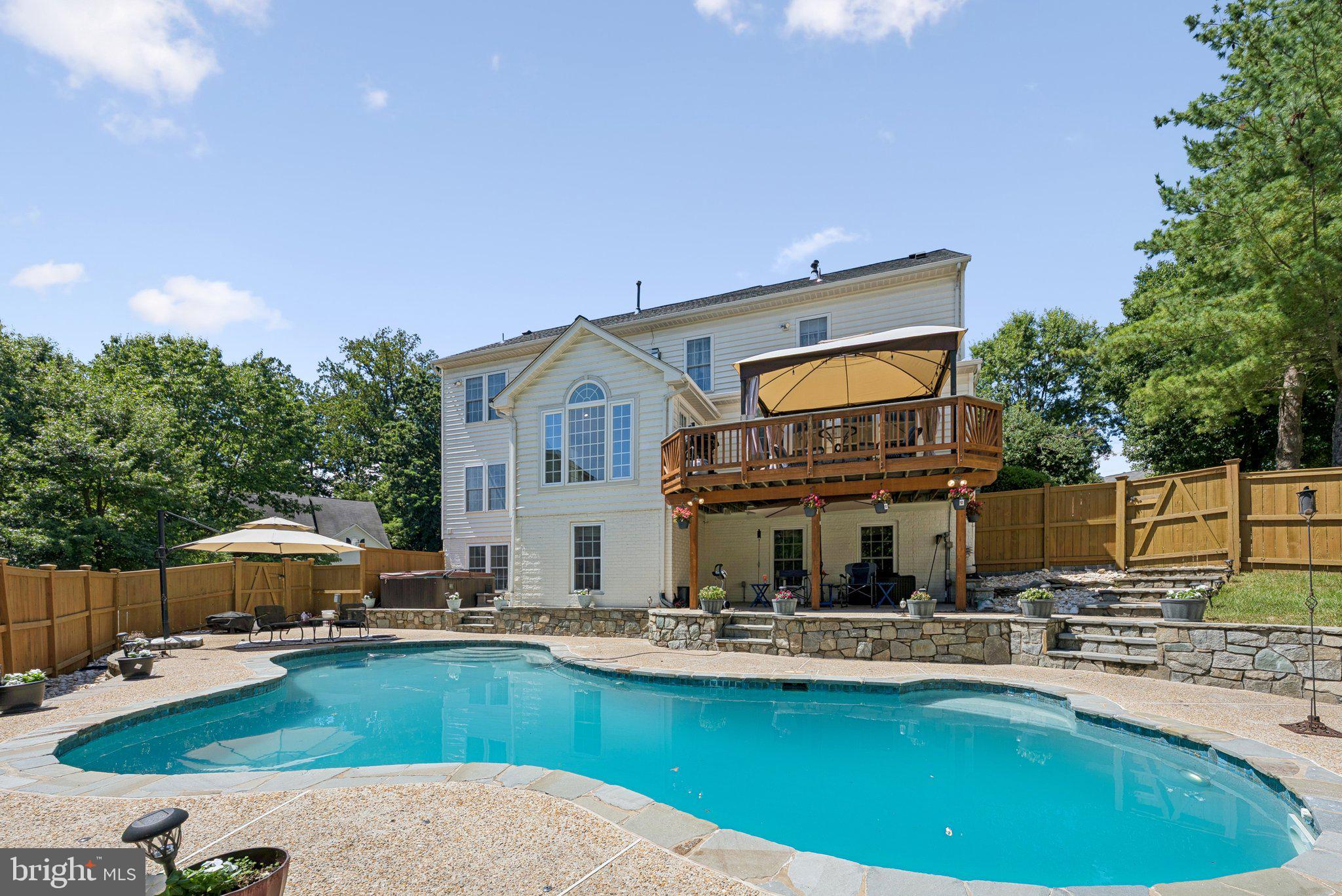 1719 WORTHY COURT