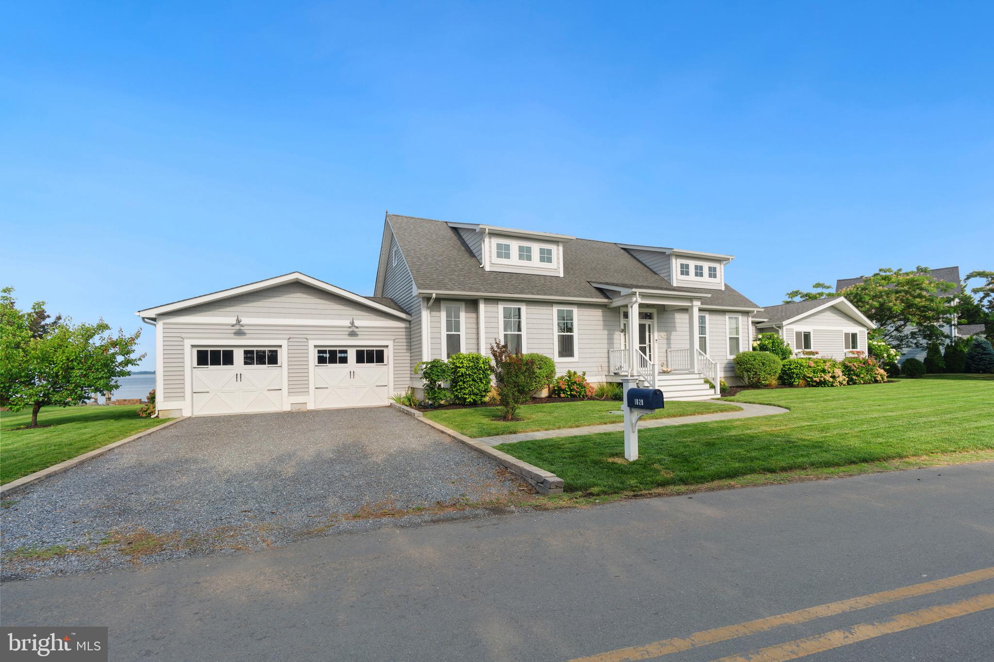 LONG POINT - Residential