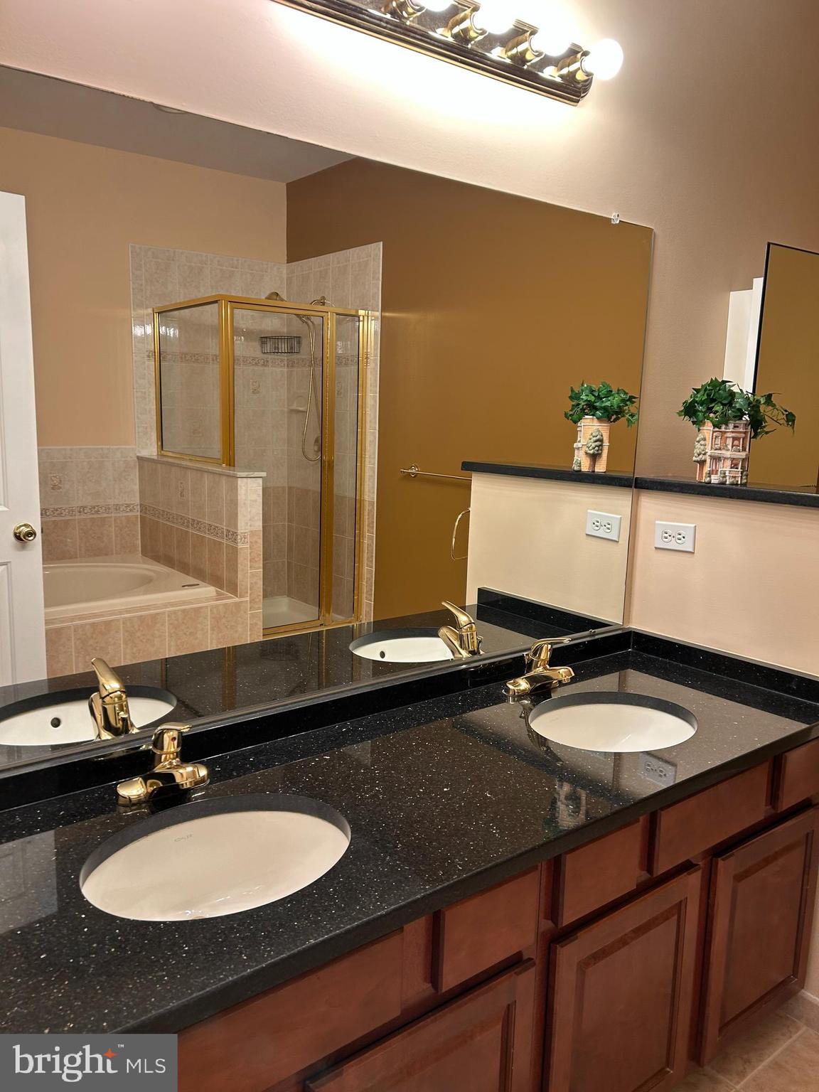 HERITAGE HILLS - Residential Lease