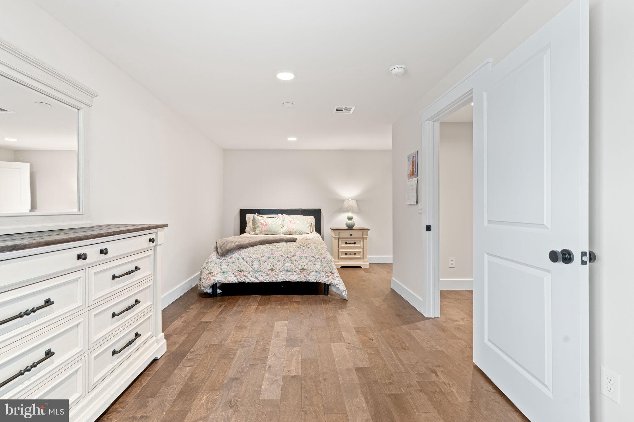 CHANTICLEER - Residential