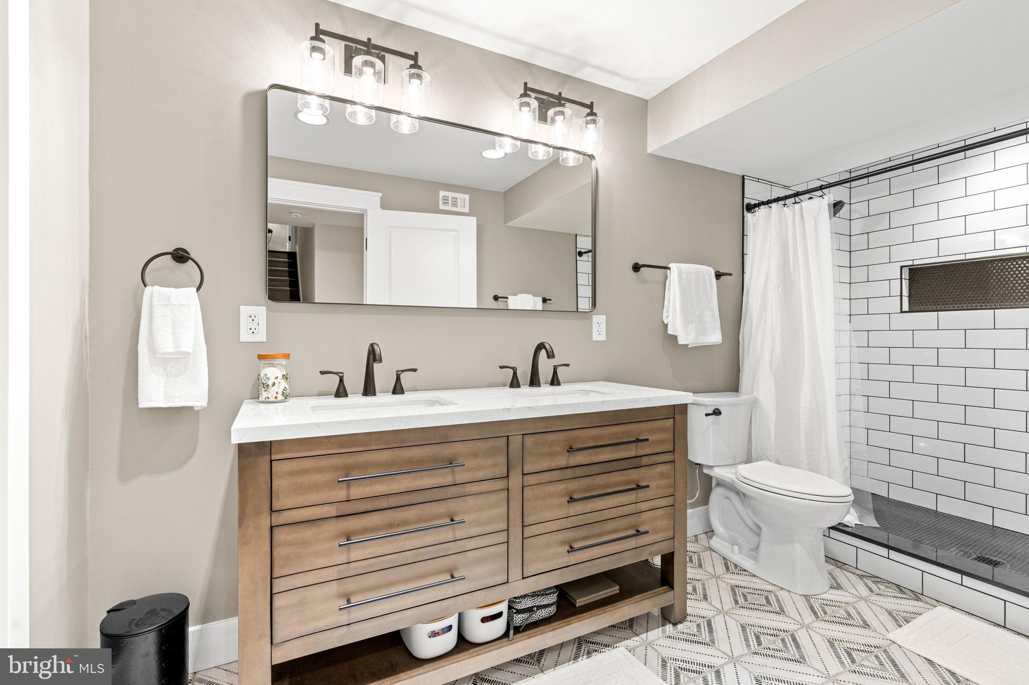 CHANTICLEER - Residential