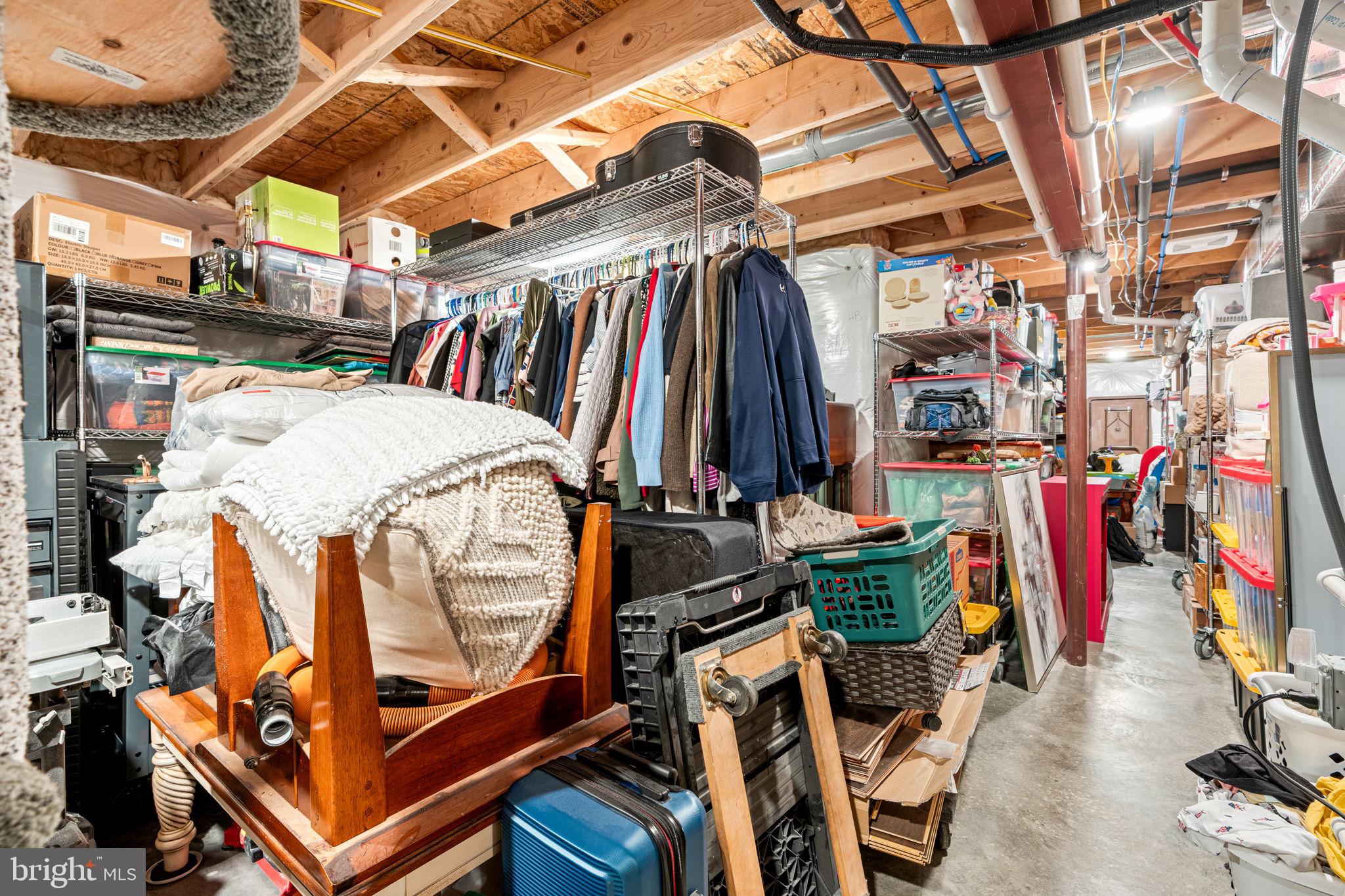 CHANTICLEER - Residential