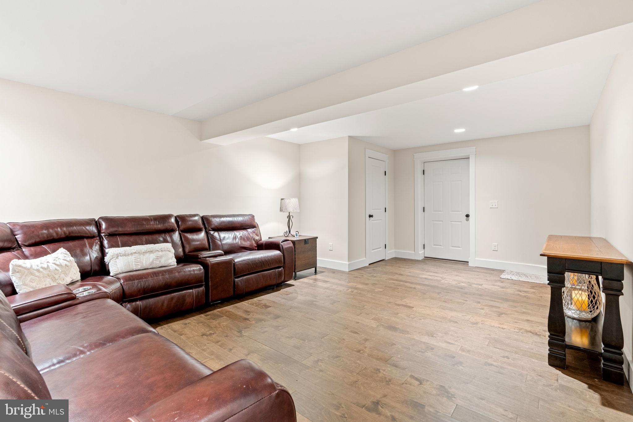 CHANTICLEER - Residential