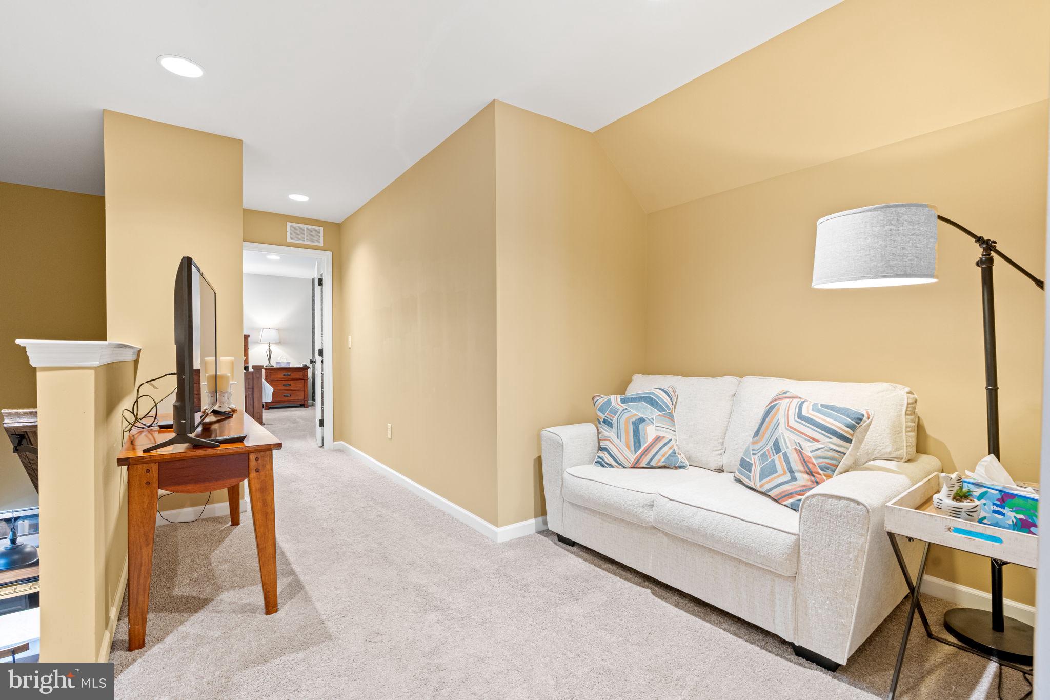 CHANTICLEER - Residential