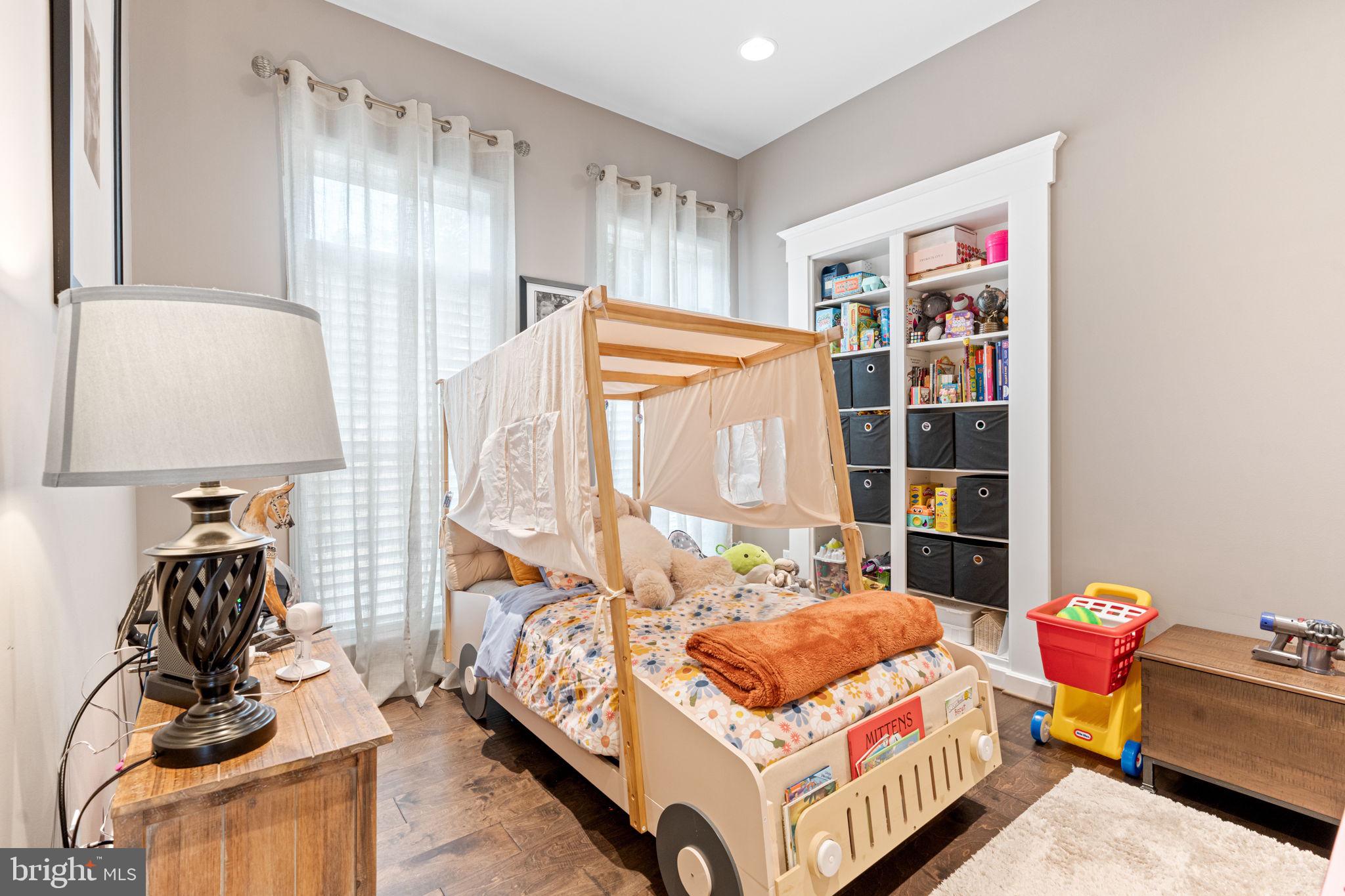 CHANTICLEER - Residential