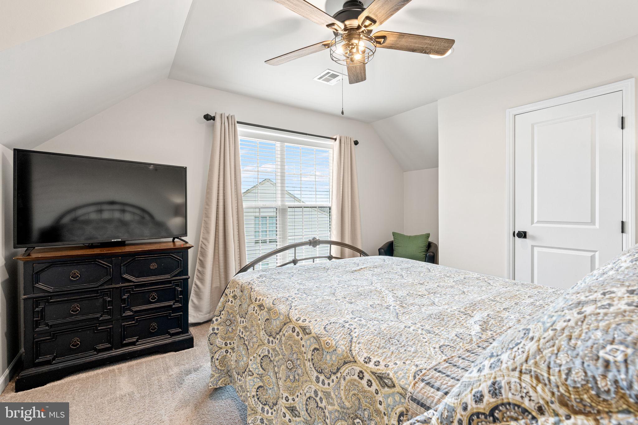 CHANTICLEER - Residential