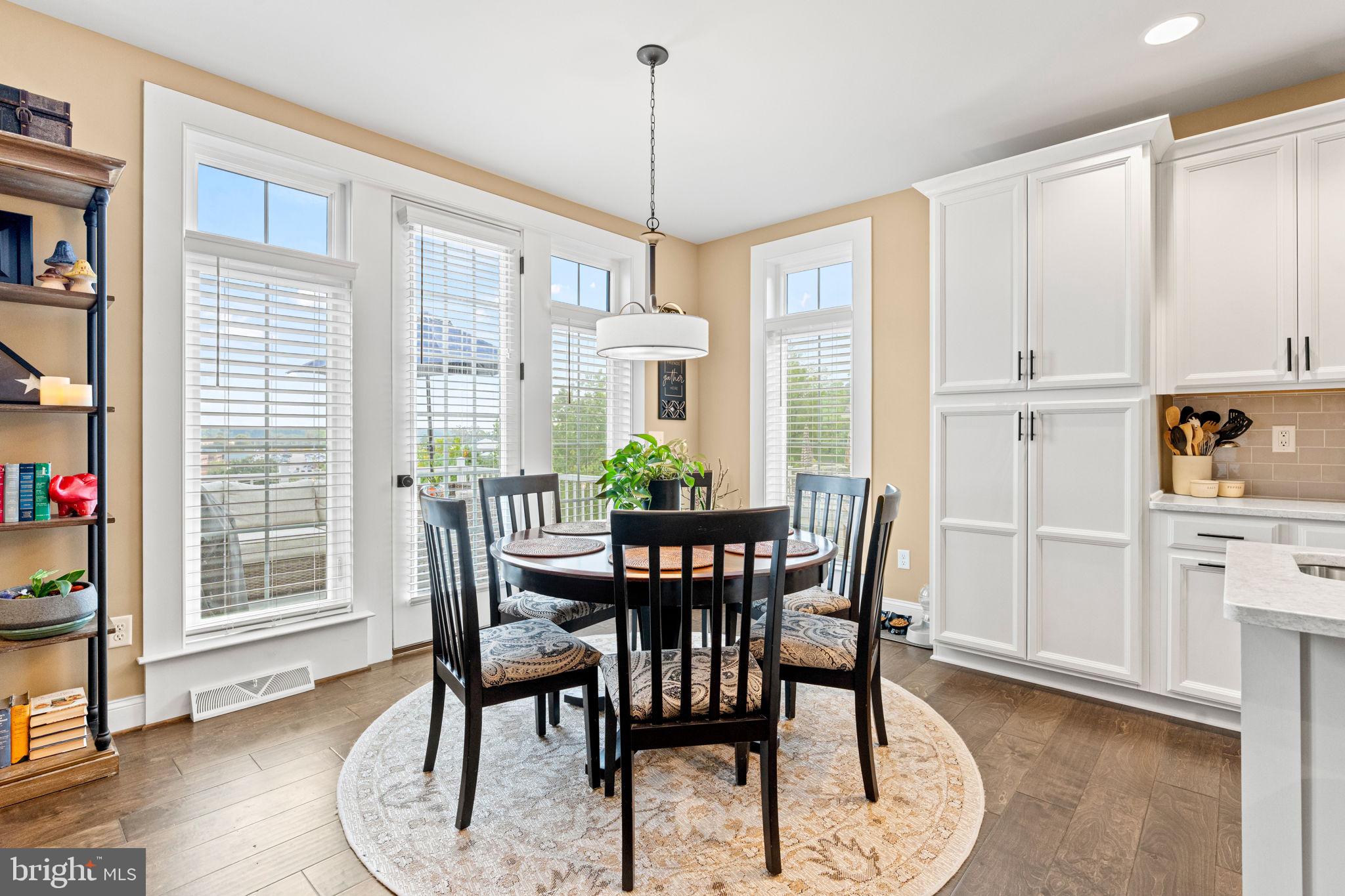 CHANTICLEER - Residential